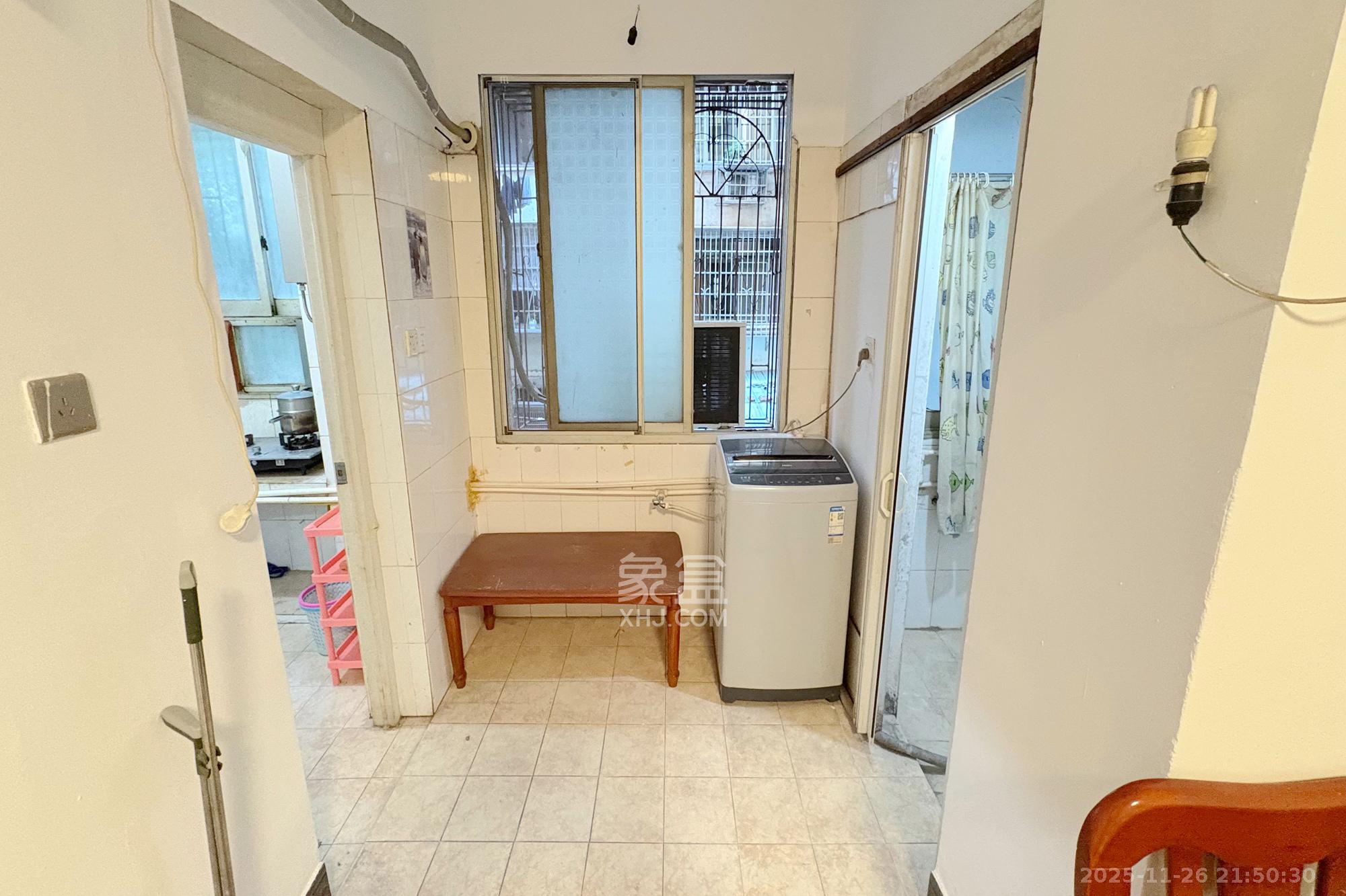 人民新村  2室2厅1卫    42.8万阳台