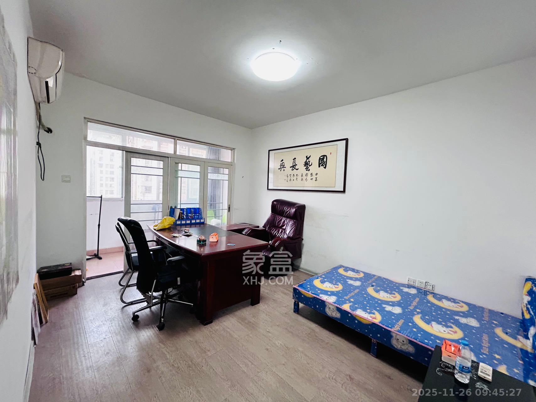 上河国际F座  2室1厅1卫    2300.0元/月