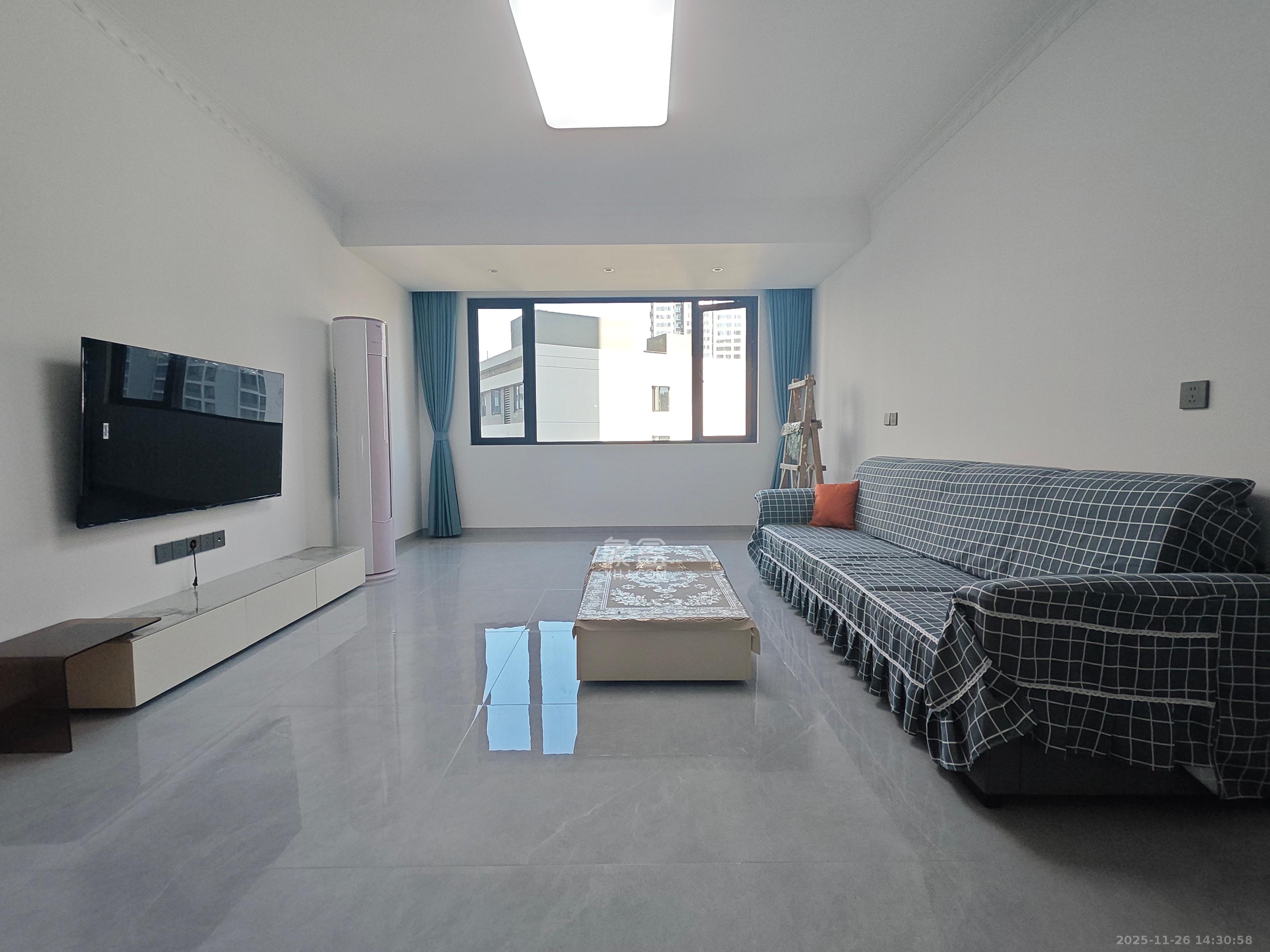 谷山景苑  3室2厅2卫    2300.0元/月