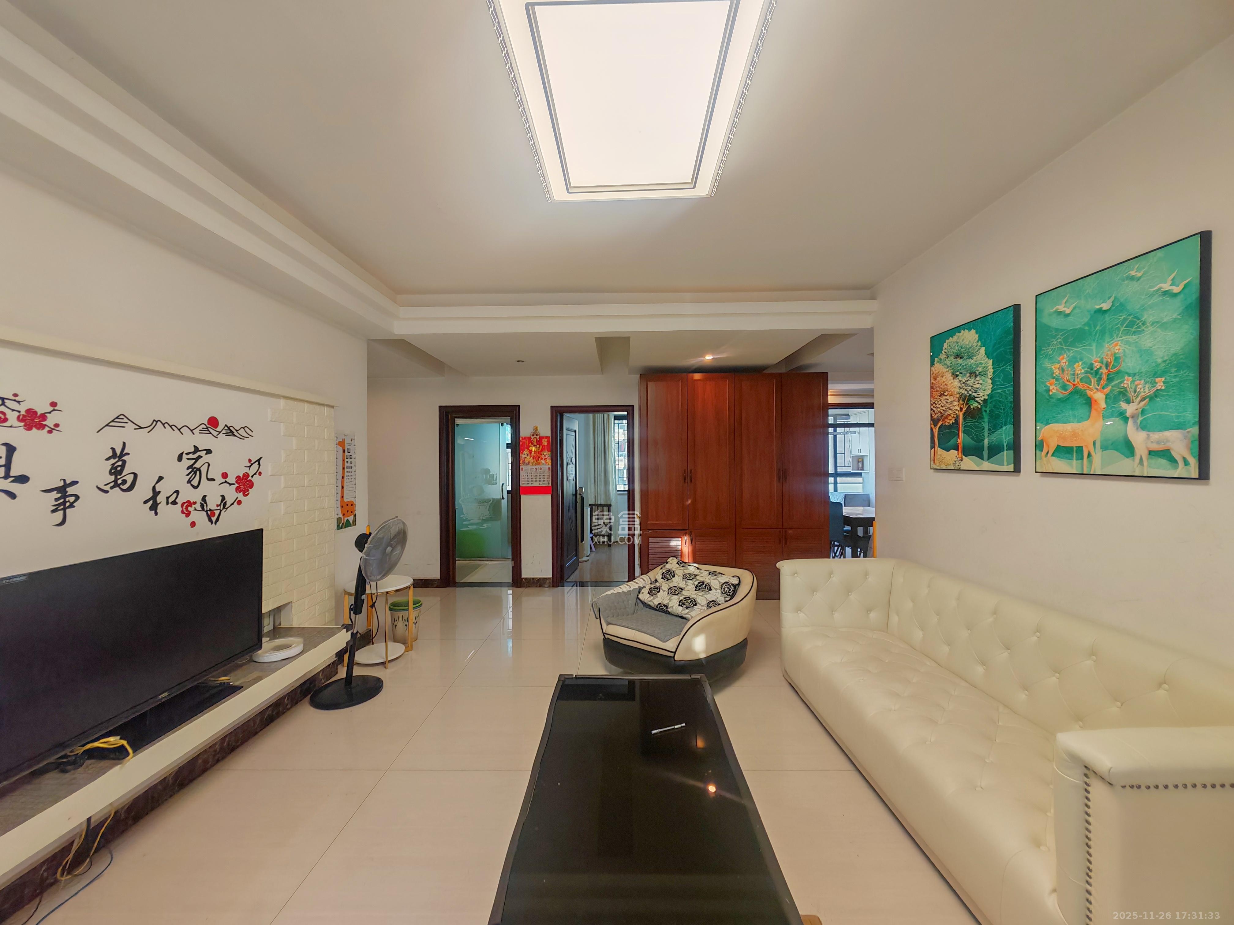 湘府9号 3室2厅2卫 2700.0元/月 湘府9号 3室2厅2卫 2700.0元/月室内图