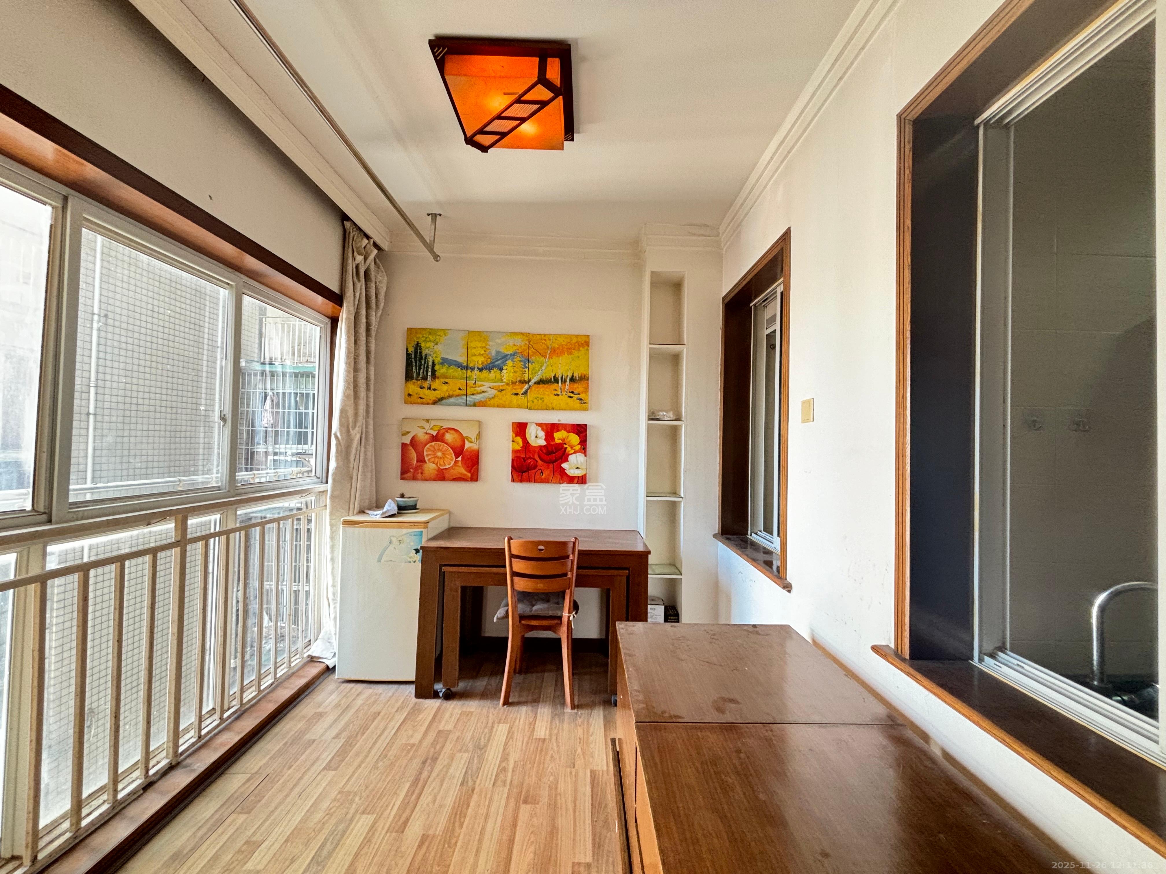 都市春天  1室1厅1卫    1600.0元/月室内图