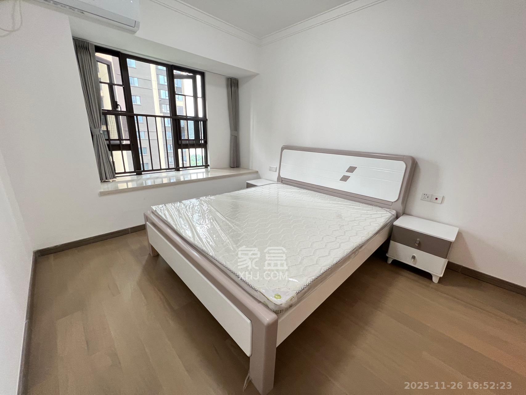 越秀悦湖台  3室2厅2卫    3800.0元/月室内图