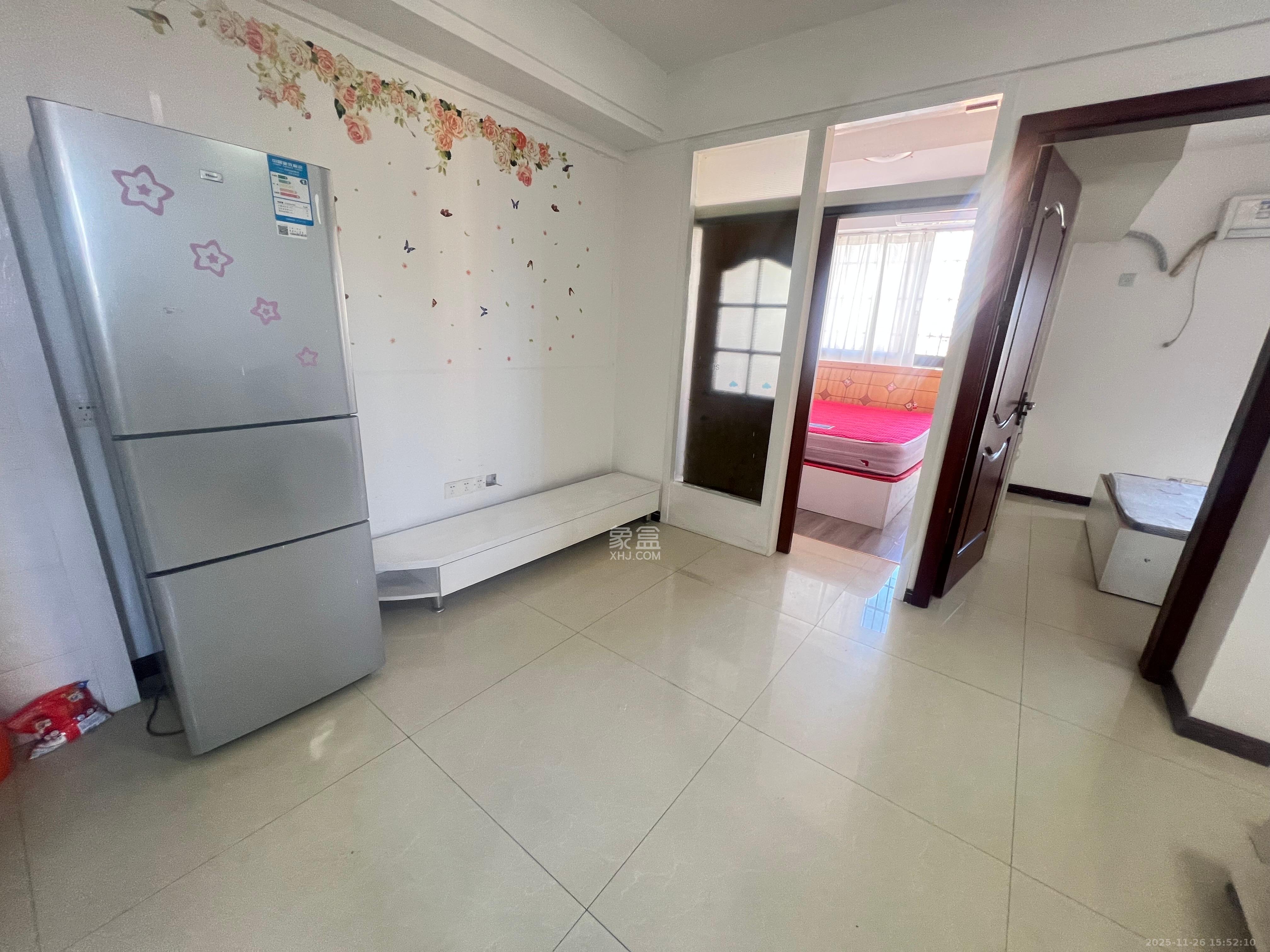 时代公馆  1室1厅1卫    1600.0元/月室内图