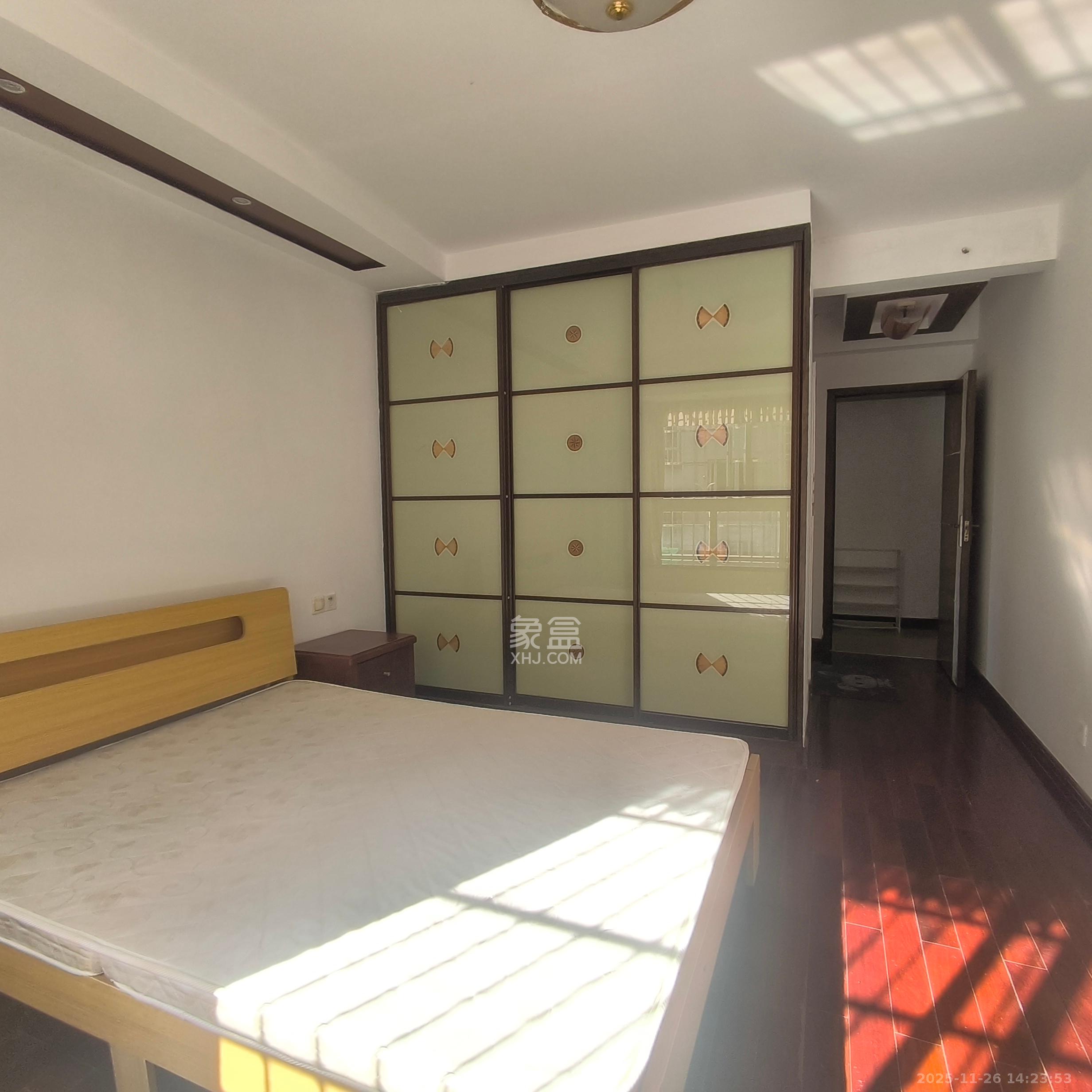 老灯泡厂宿舍（啤酒厂宿舍）  1室1厅1卫    1350.0元/月室内图