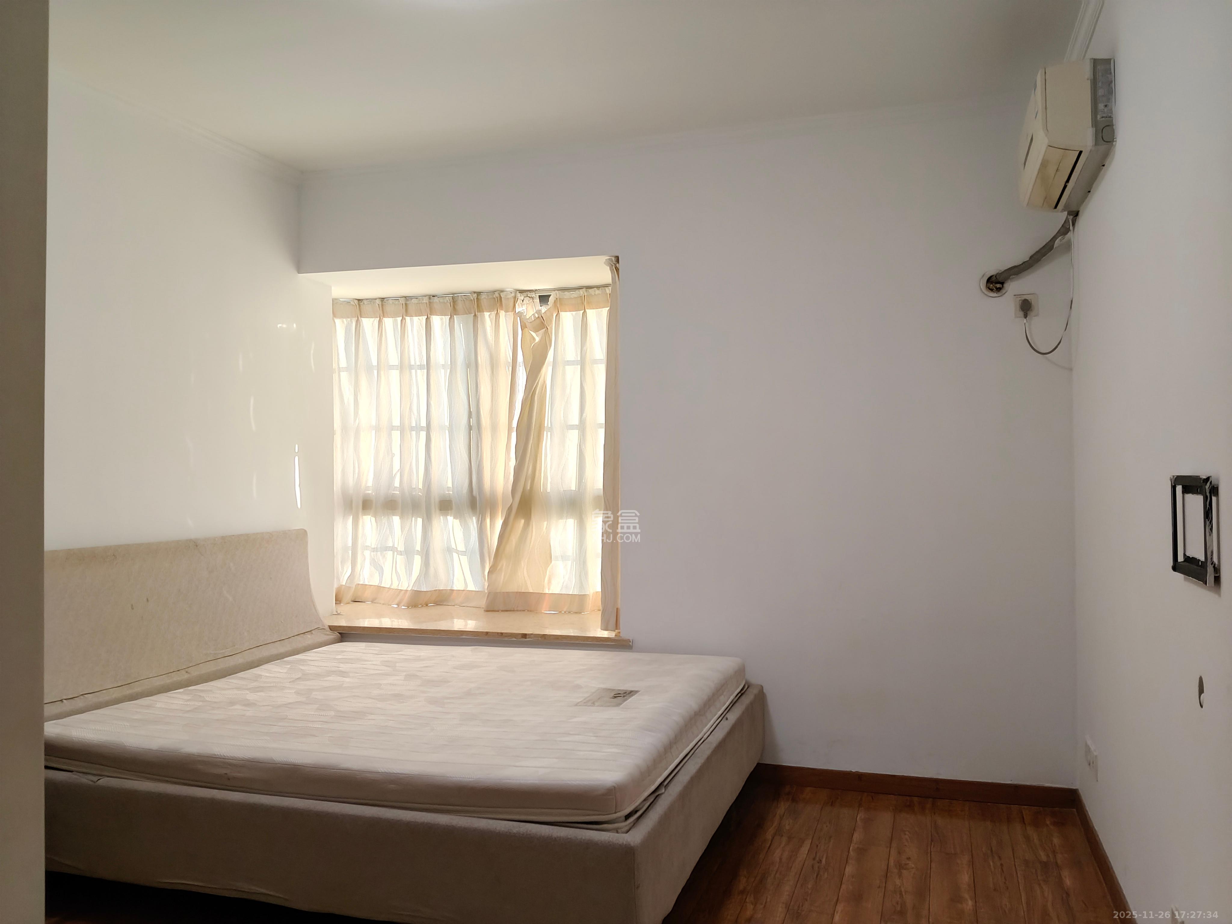 天赐良园  3室2厅1卫    2200.0元/月室内图