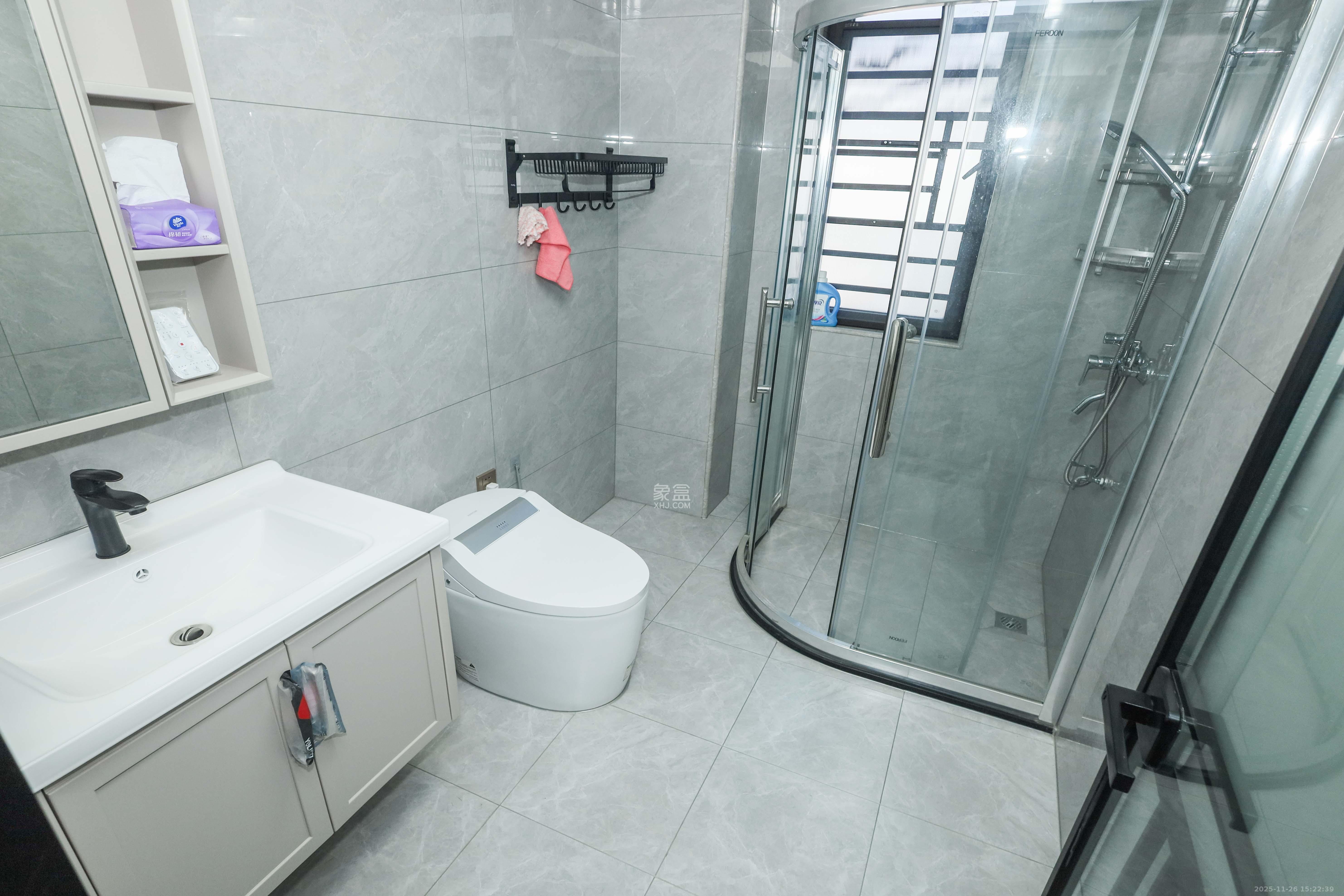 中国铁建梅溪青秀三期 4室2厅2卫 236.0万 中国铁建梅溪青秀三期 4室2厅2卫 236.0万卫生间