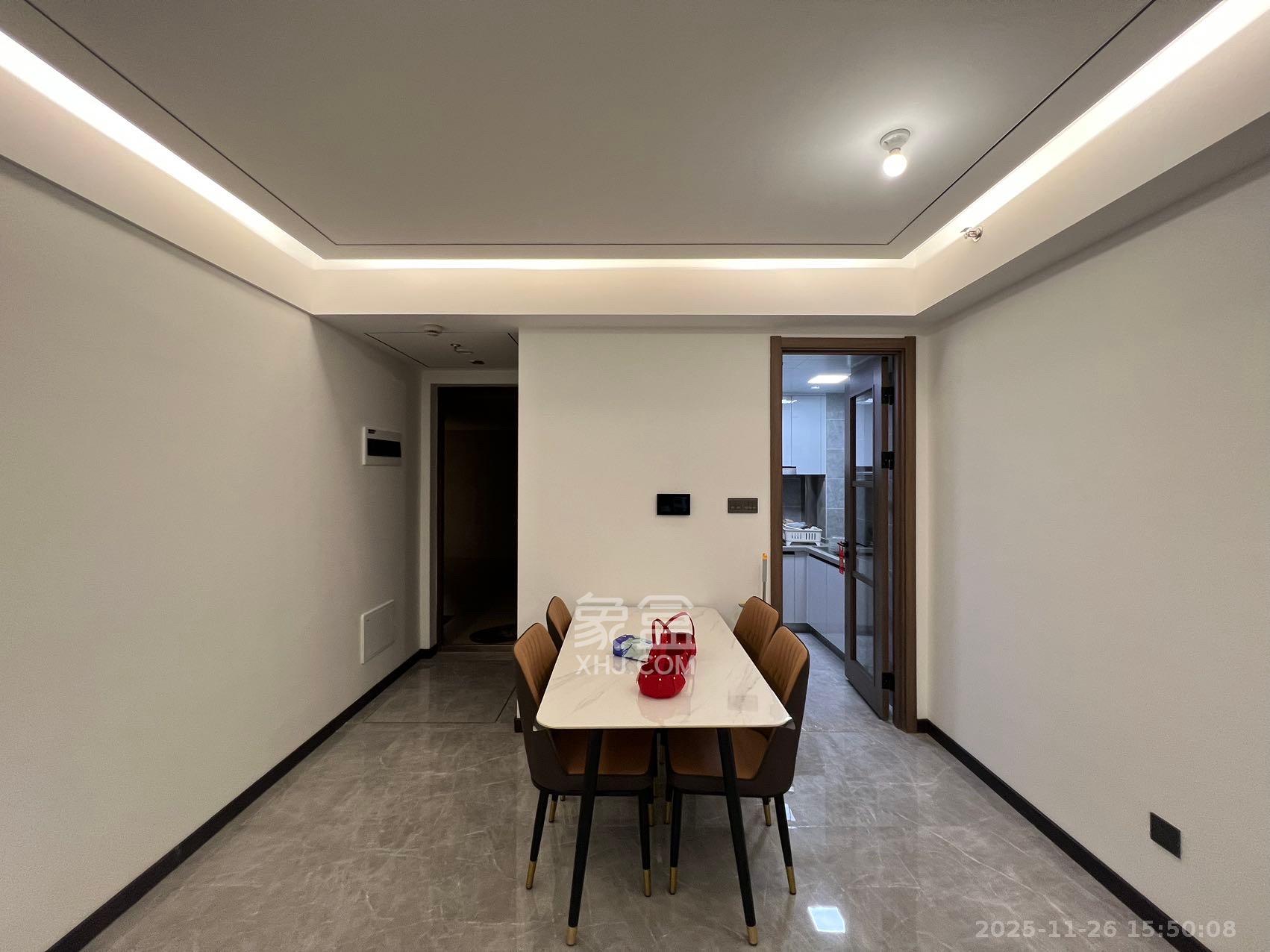 卓越中寰 3室2厅2卫 4300.0元/月 卓越中寰 3室2厅2卫 4300.0元/月室内图