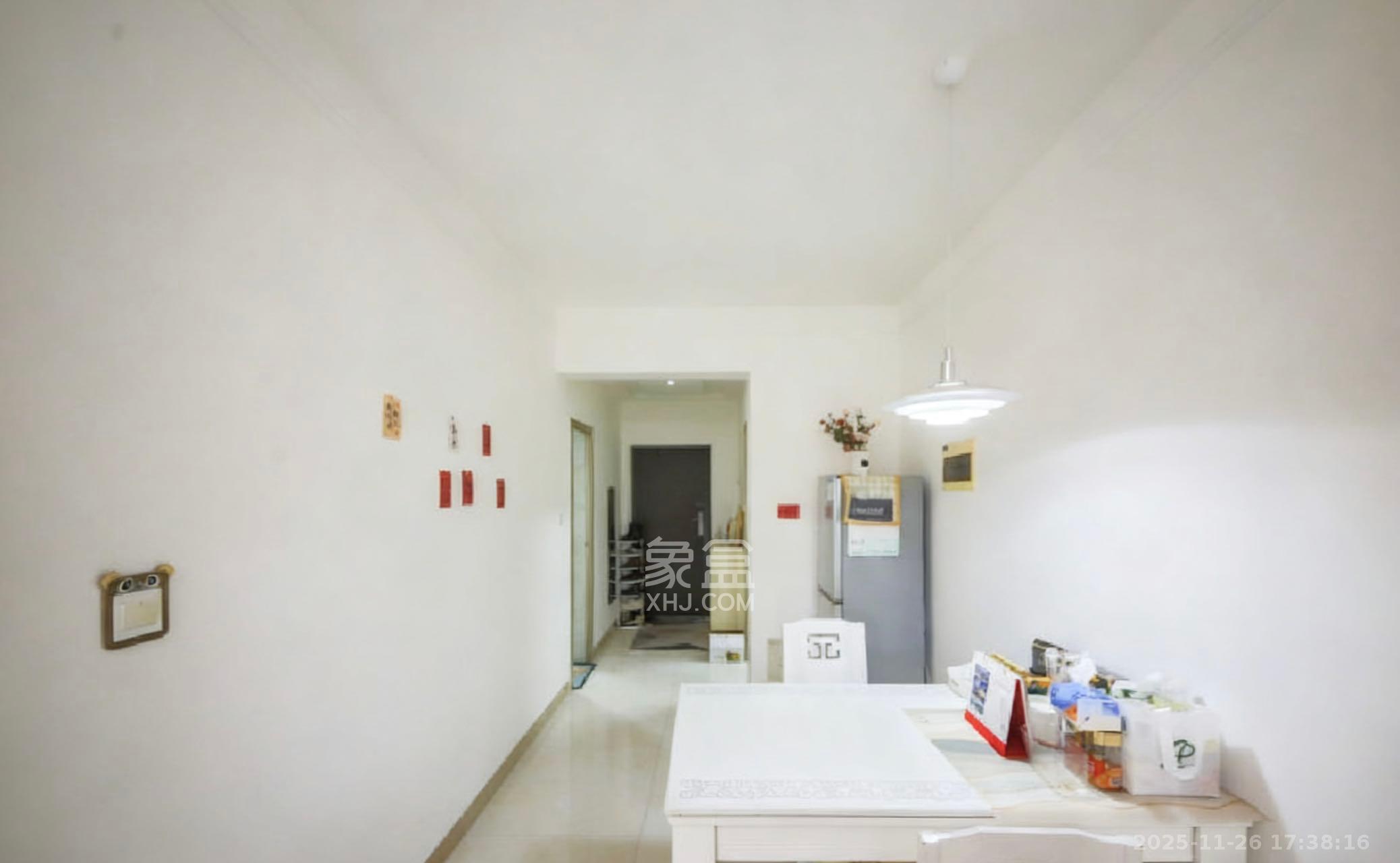 中南红领邦（红星嘉和苑）  1室2厅1卫    2500.0元/月室内图