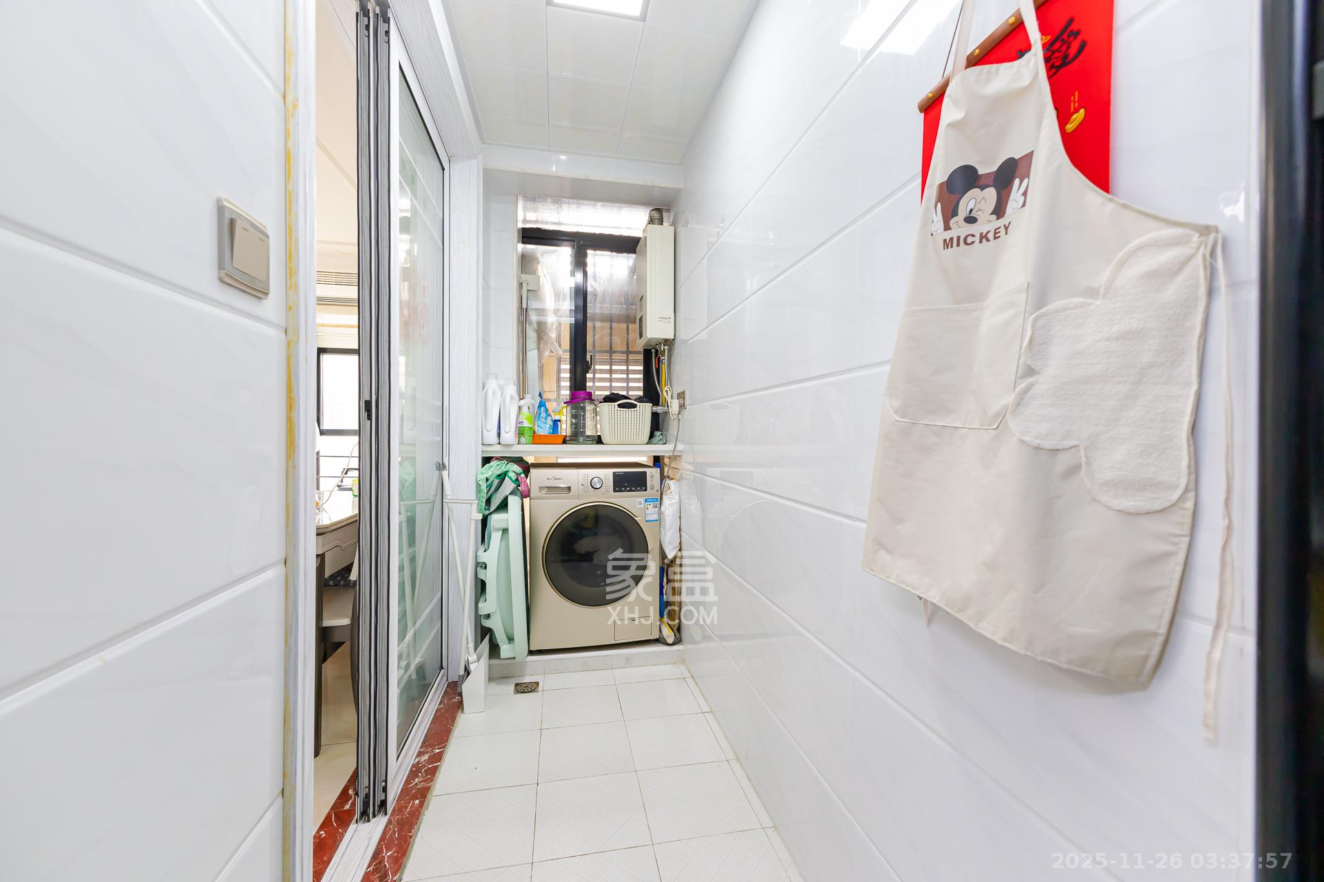 明发国际城 3室2厅1卫 75.0万 明发国际城 3室2厅1卫 75.0万阳台