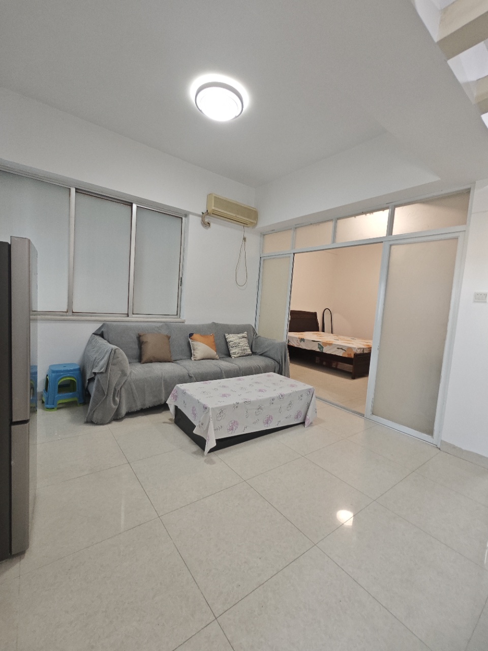 金茂大厦  1室1厅1卫    1900.0元/月室内图