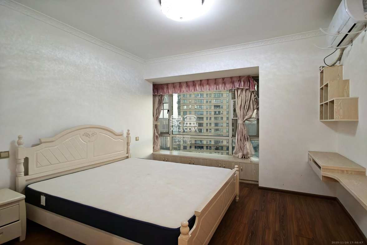 五矿万境水岸二期(五矿万境水岸和苑) 4室2厅2卫 2600.0元/月 五矿万境水岸二期(五矿万境水岸和苑) 4室2厅2卫 2600.0元/月室内图