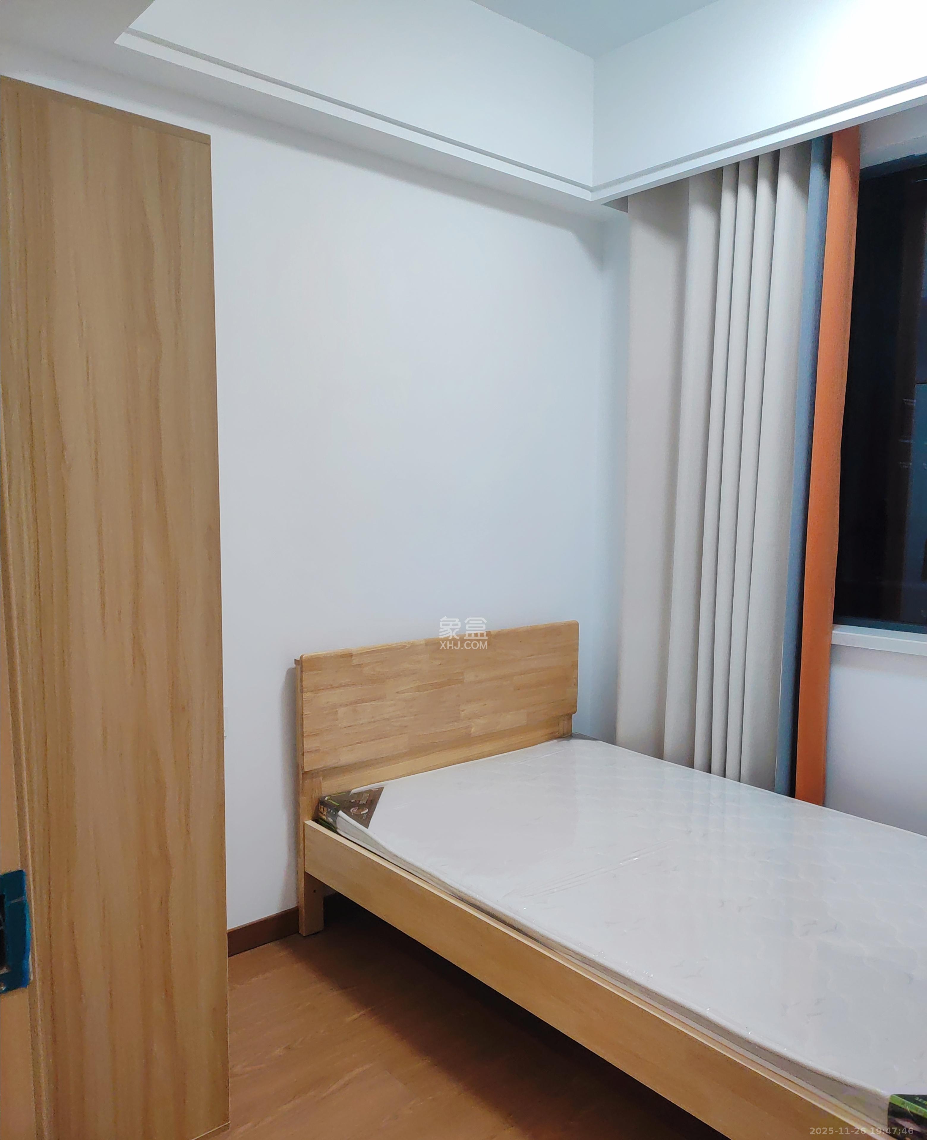 麓谷山湖郡  3室2厅2卫    2600.0元/月室内图