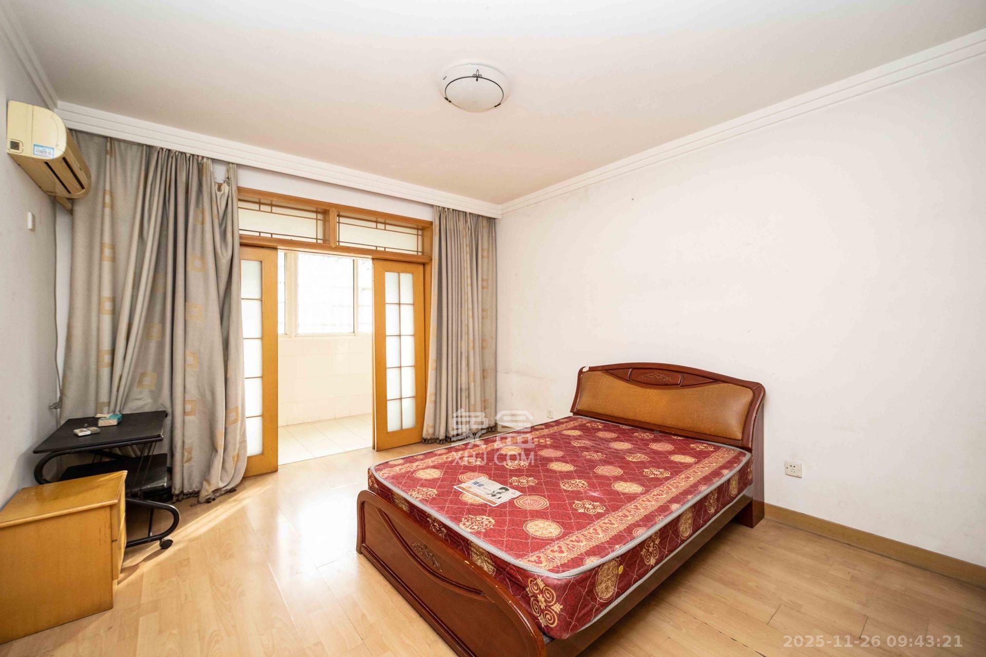 德政园 3室2厅2卫 2000.0元/月 德政园 3室2厅2卫 2000.0元/月室内图