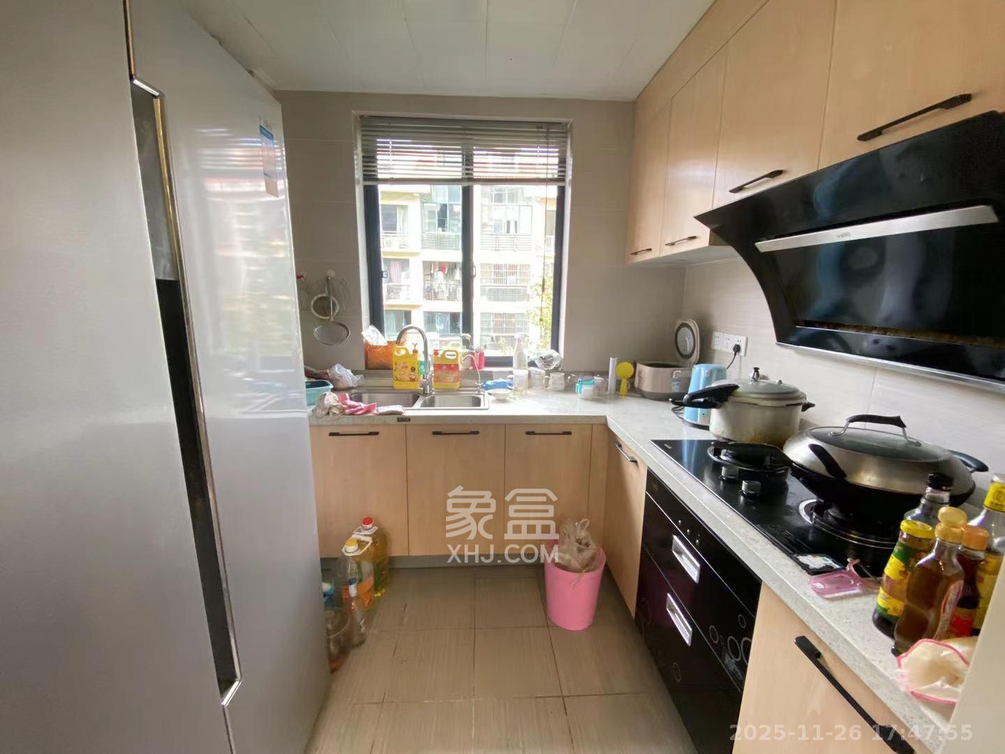 德政园  2室2厅1卫    2200.0元/月室内图