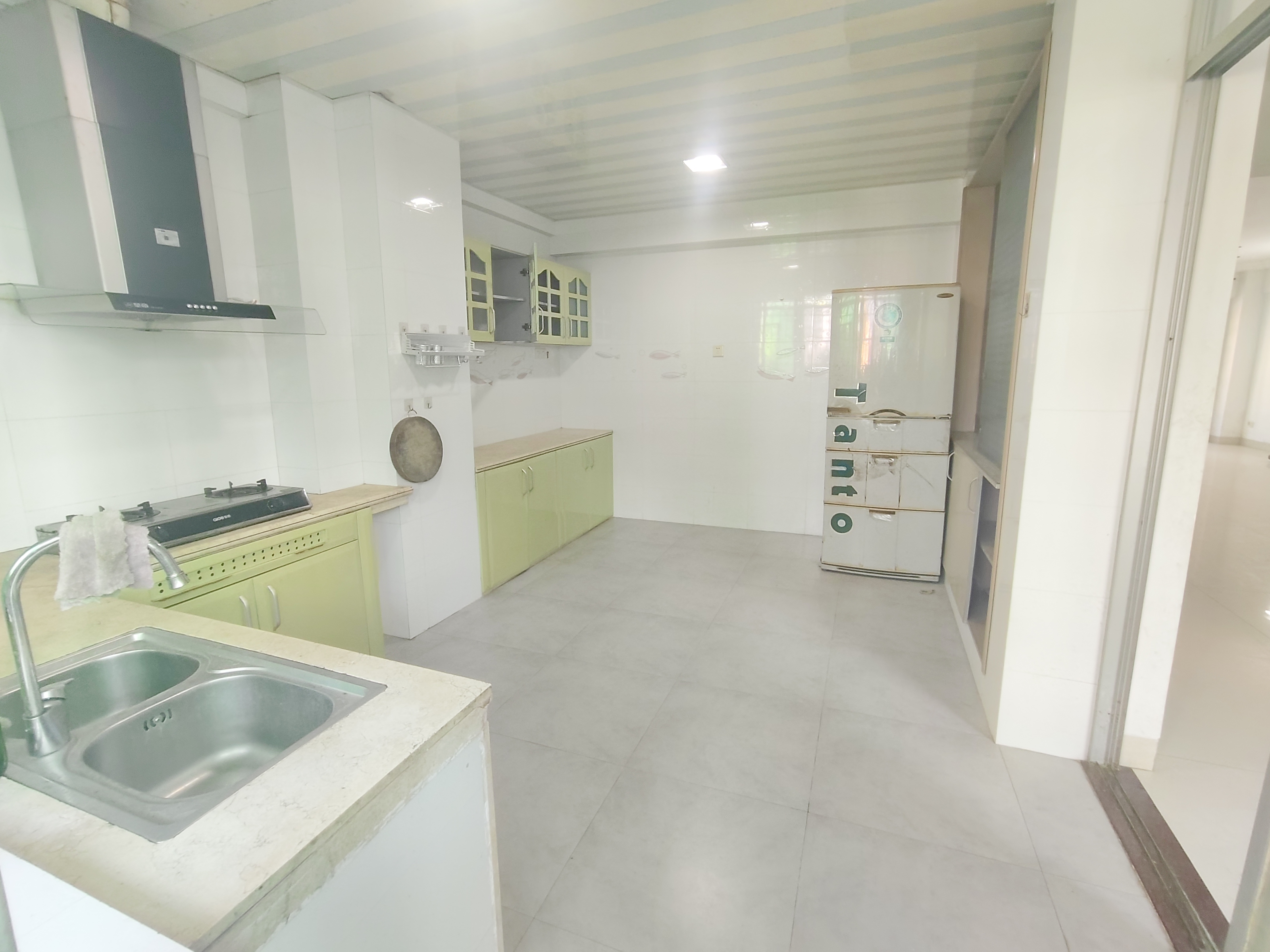 海口交通局宿舍 4室2厅2卫 2900.0元/月 海口交通局宿舍 4室2厅2卫 2900.0元/月室内图