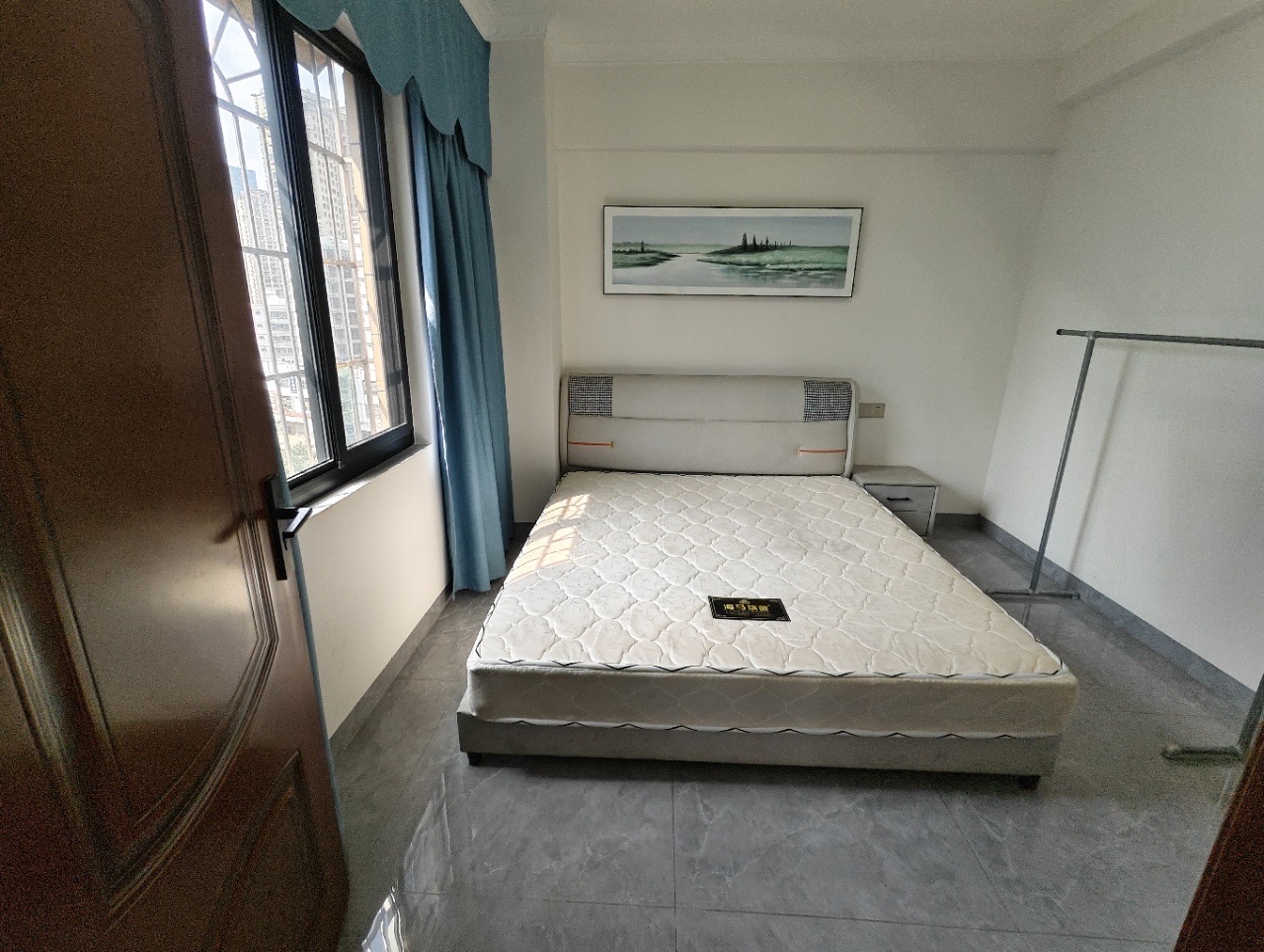 广南大厦  3室1厅1卫    79.0万客厅