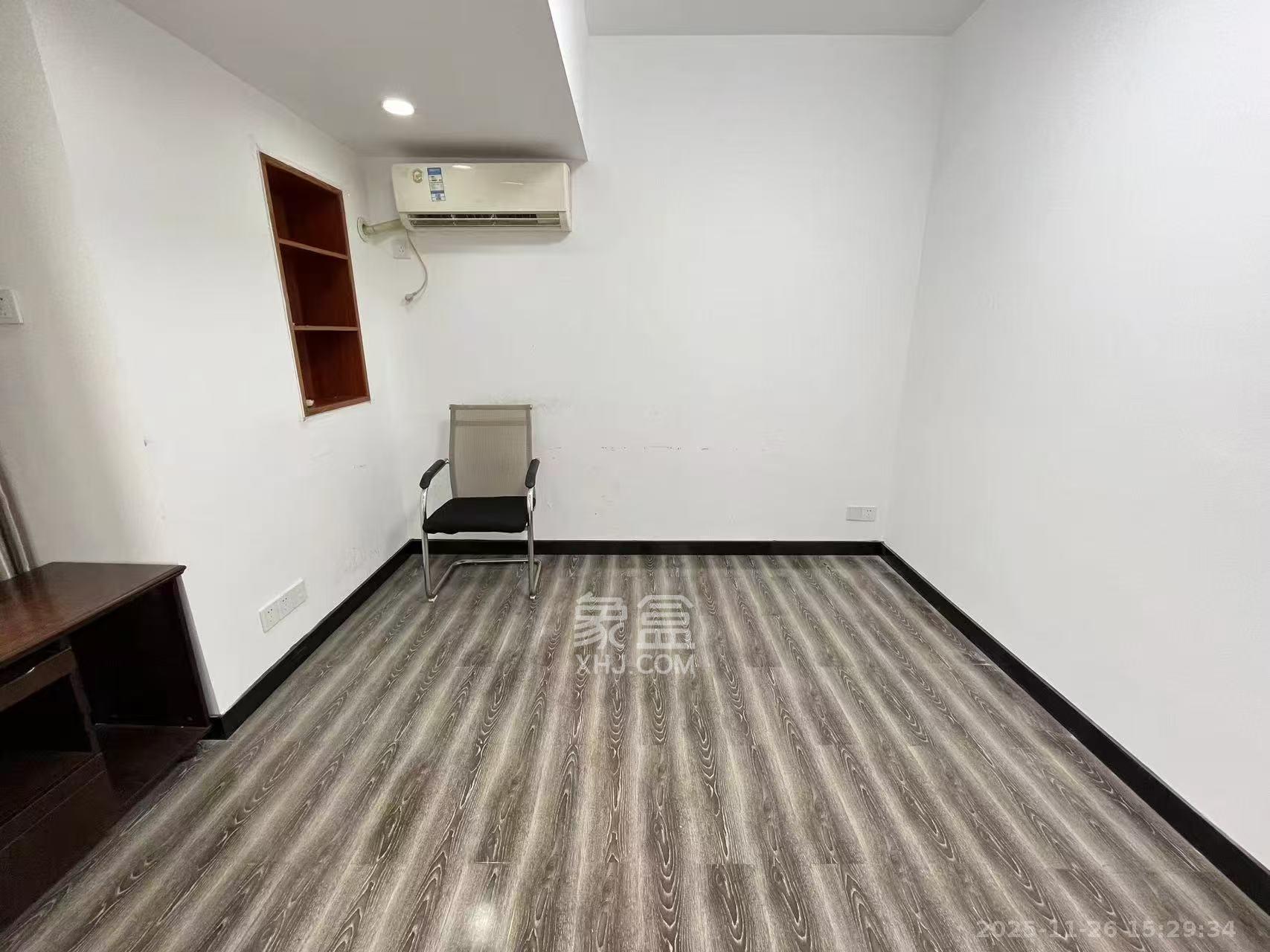 星大峰汇商务楼 1室1厅1卫 5500.0元/月 星大峰汇商务楼 1室1厅1卫 5500.0元/月室内图