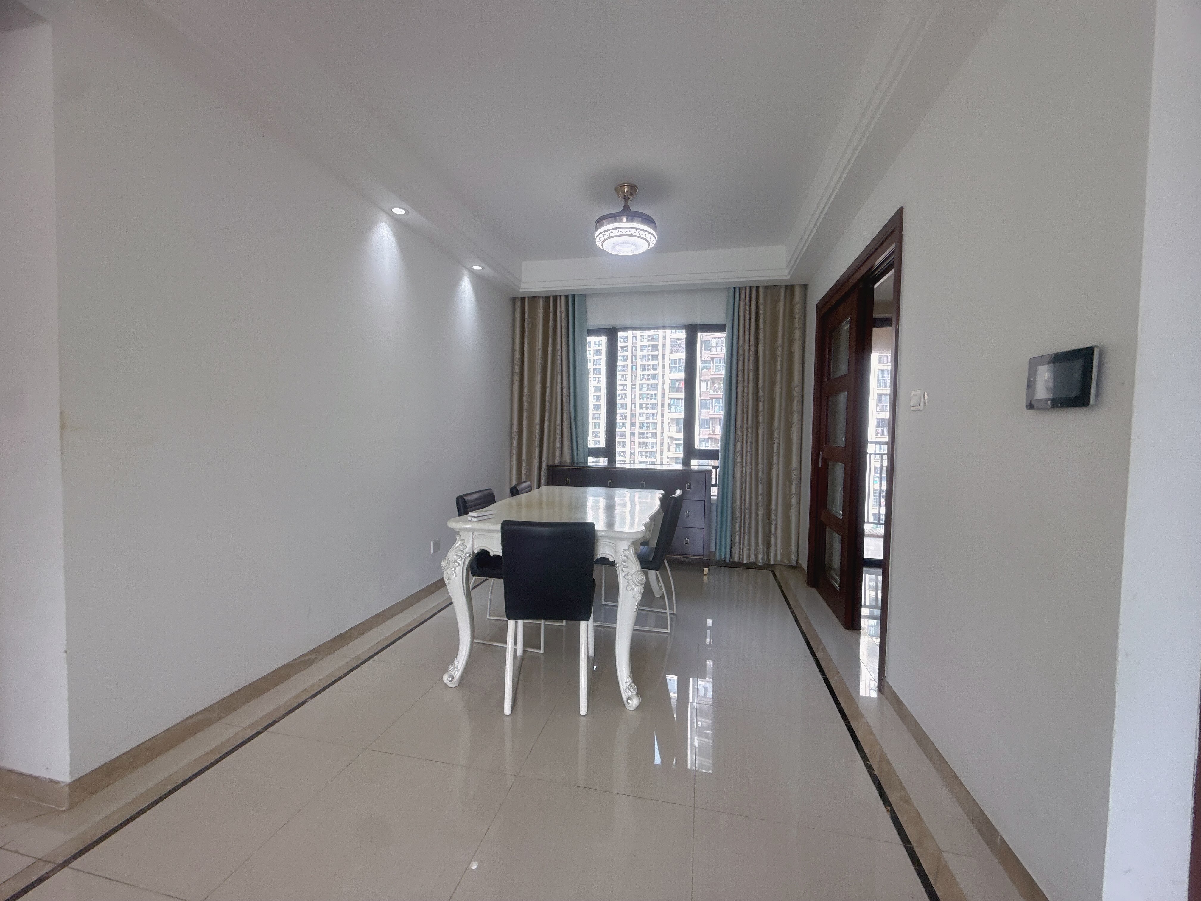 中海锦城 3室2厅2卫 3700.0元/月 中海锦城 3室2厅2卫 3700.0元/月室内图