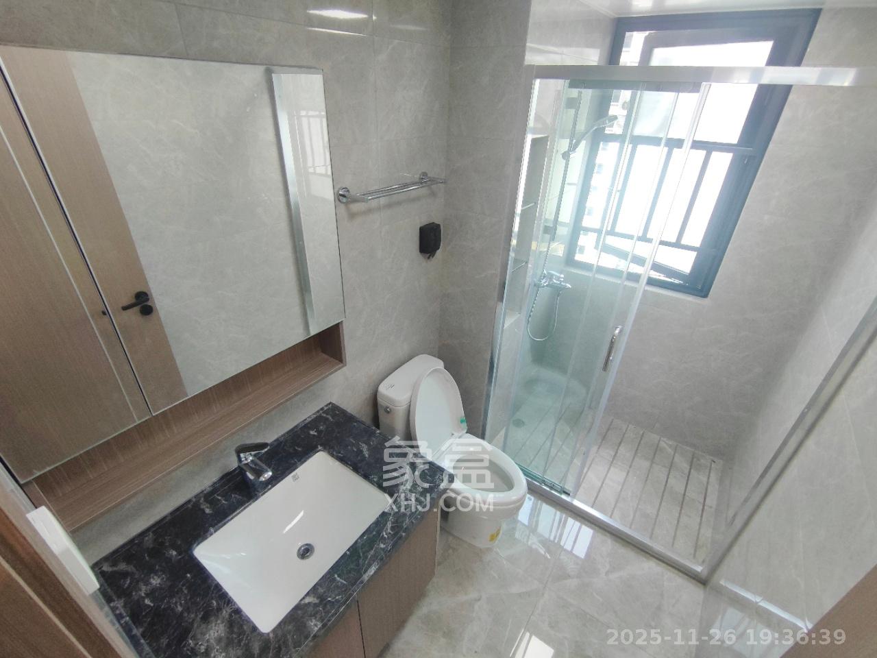 中海麓山境北区 4室2厅2卫 3000.0元/月 中海麓山境北区 4室2厅2卫 3000.0元/月室内图