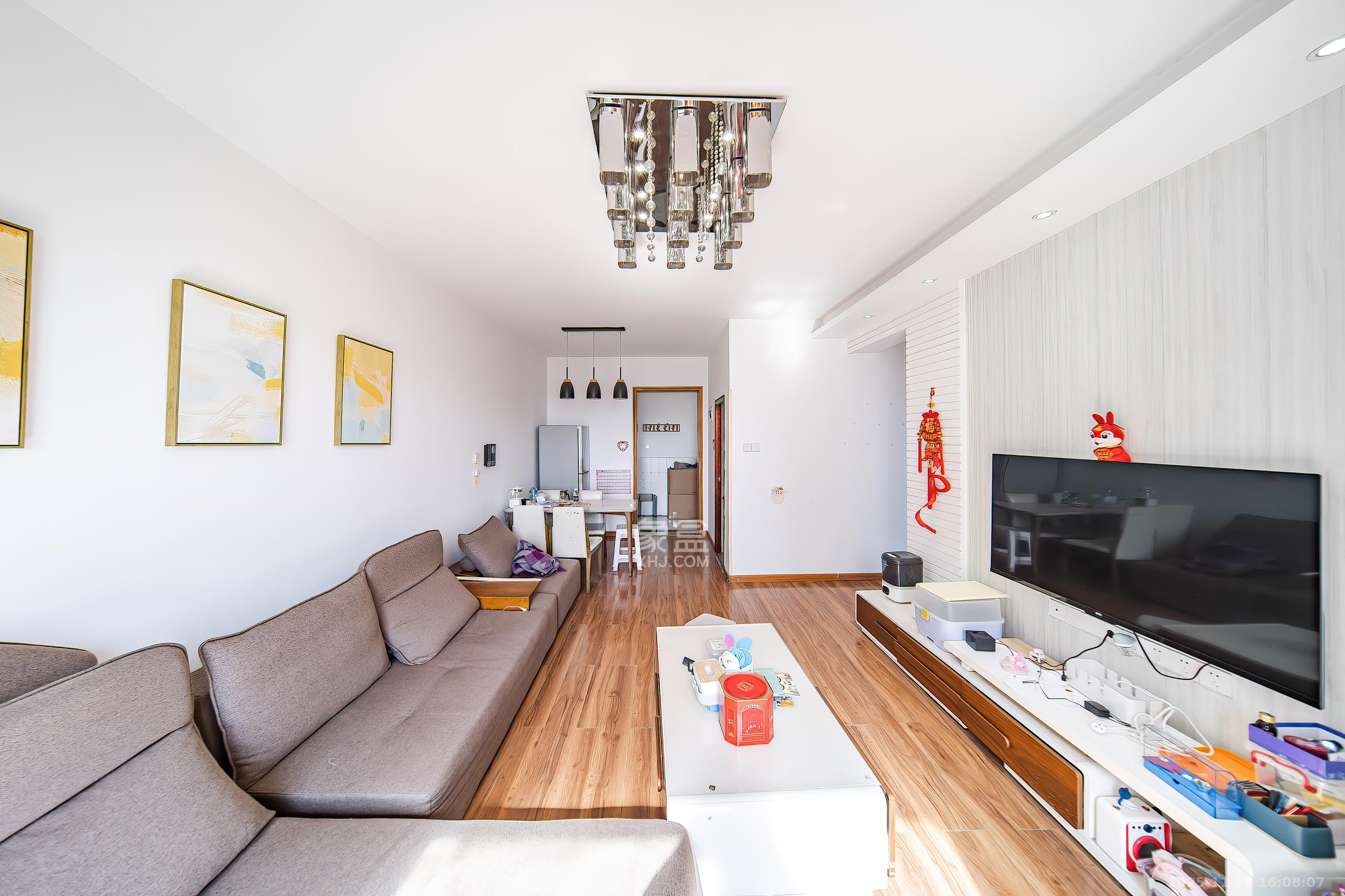 金土地第一湾  3室2厅2卫    86.8万客厅