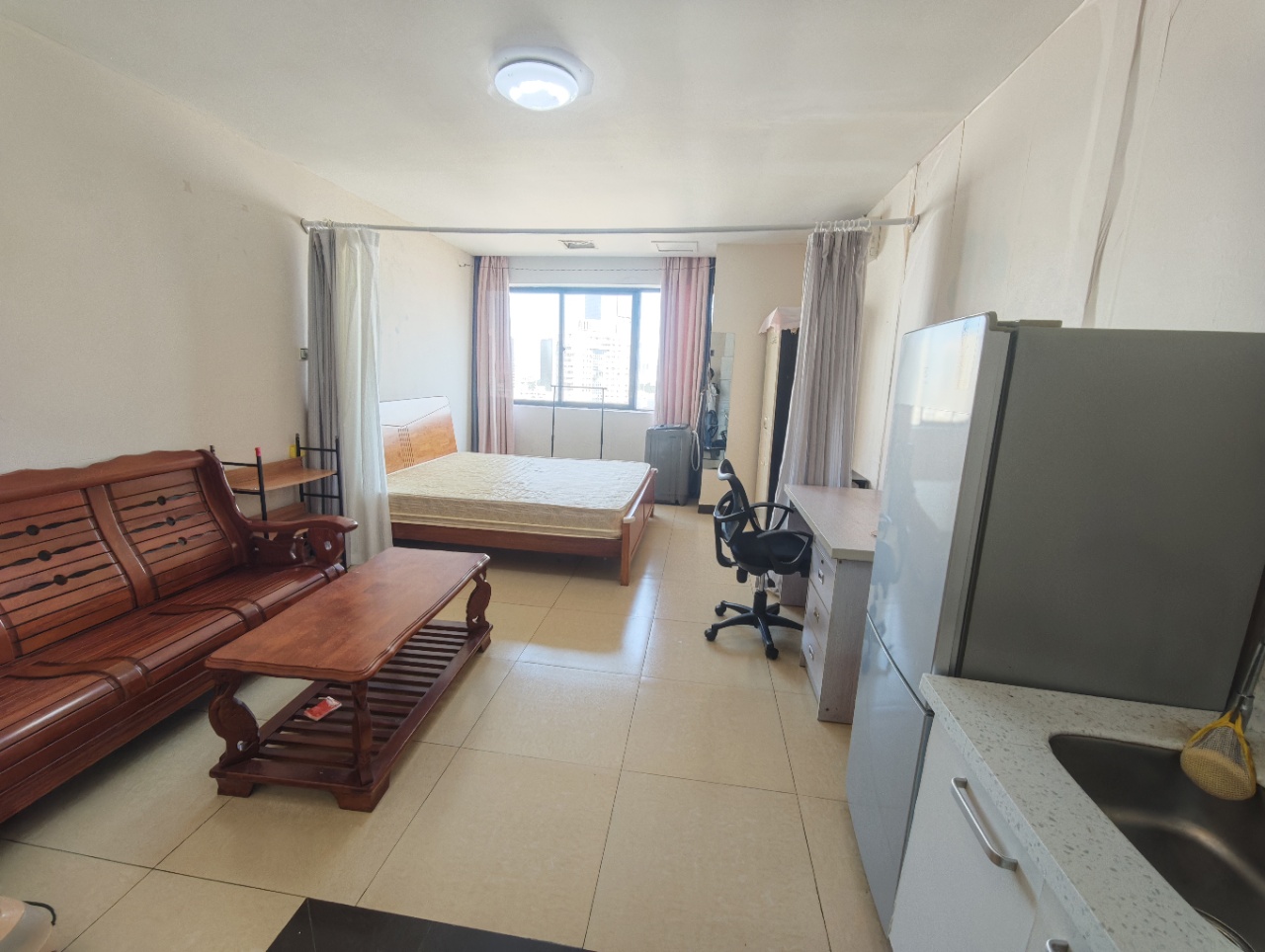 帝国大厦  1室1厅1卫    37.0万