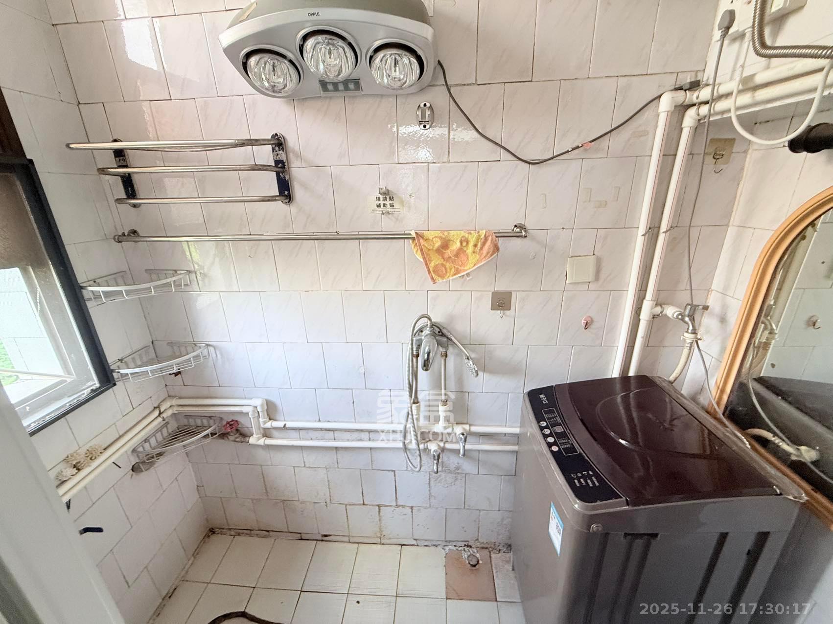 三角塘88号(原长沙市轻化公司宿舍) 2室1厅1卫 1300.0元/月 三角塘88号(原长沙市轻化公司宿舍) 2室1厅1卫 1300.0元/月室内图