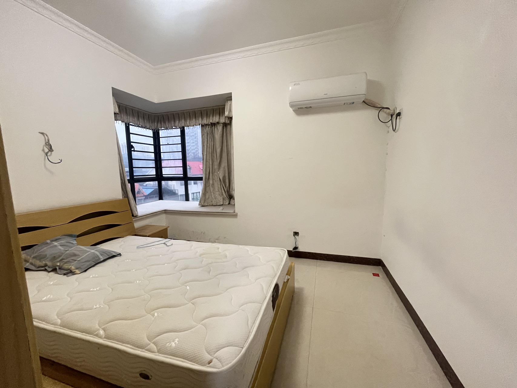 晓园嘉苑  1室1厅1卫    1000.0元/月