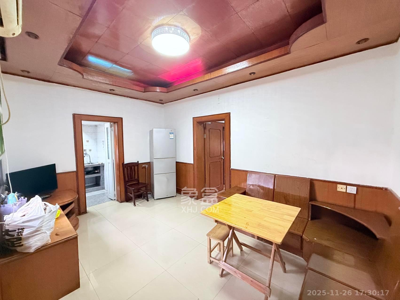 三角塘88号(原长沙市轻化公司宿舍) 2室1厅1卫 1300.0元/月 三角塘88号(原长沙市轻化公司宿舍) 2室1厅1卫 1300.0元/月室内图