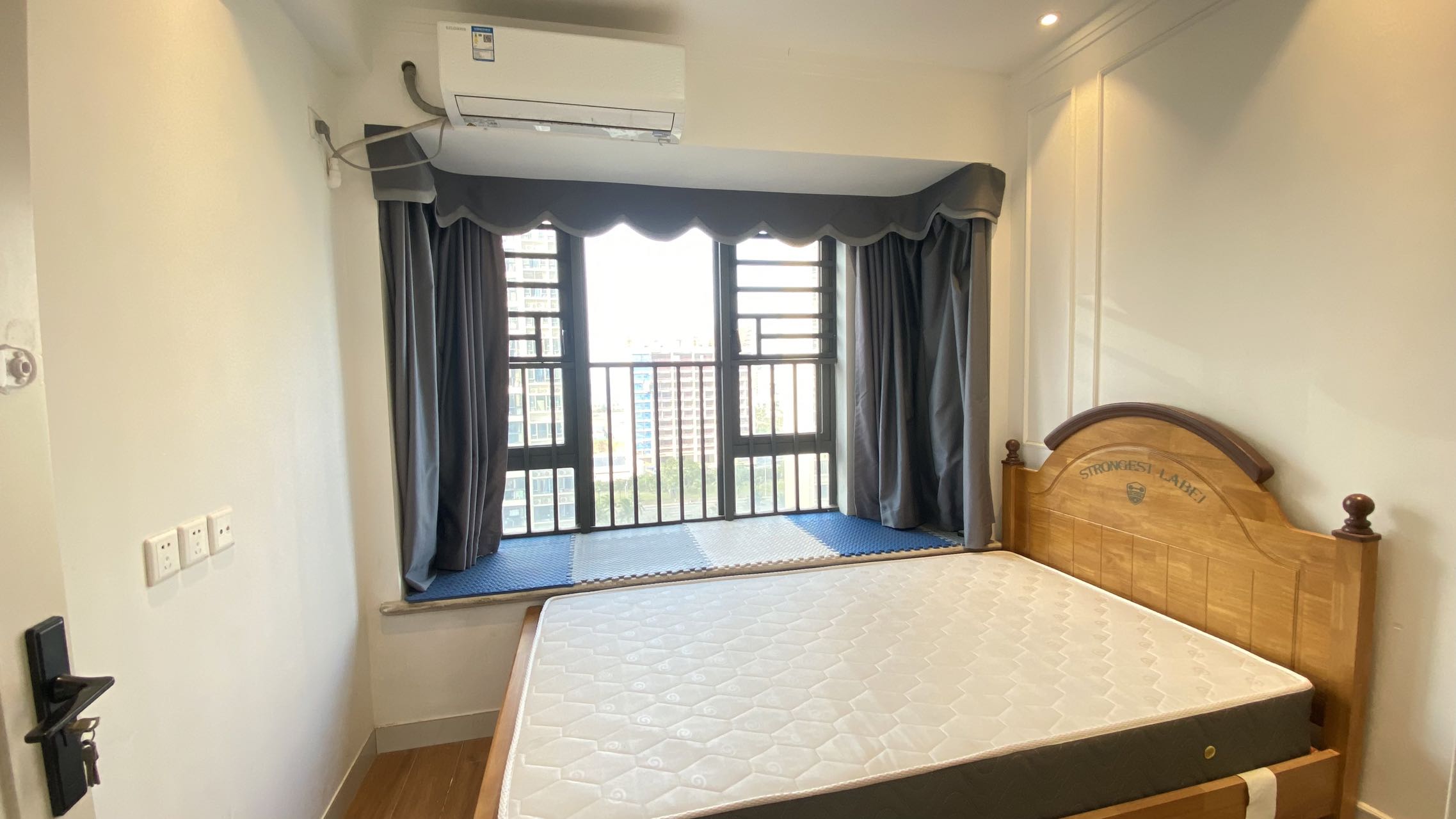 晨晖玺樾 3室2厅1卫 2000.0元/月 晨晖玺樾 3室2厅1卫 2000.0元/月室内图