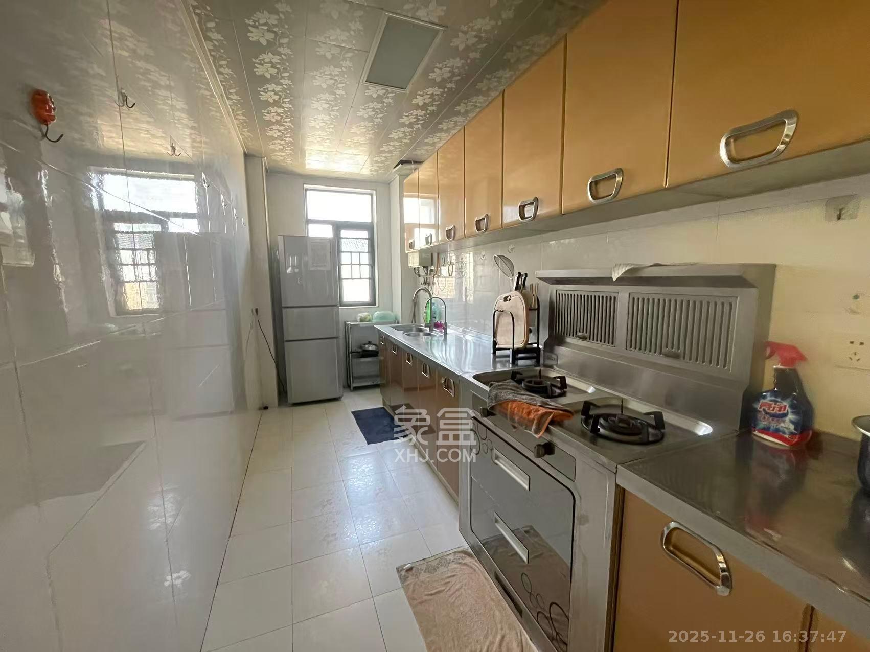 岳银欣苑 2室2厅1卫 2100.0元/月 岳银欣苑 2室2厅1卫 2100.0元/月室内图