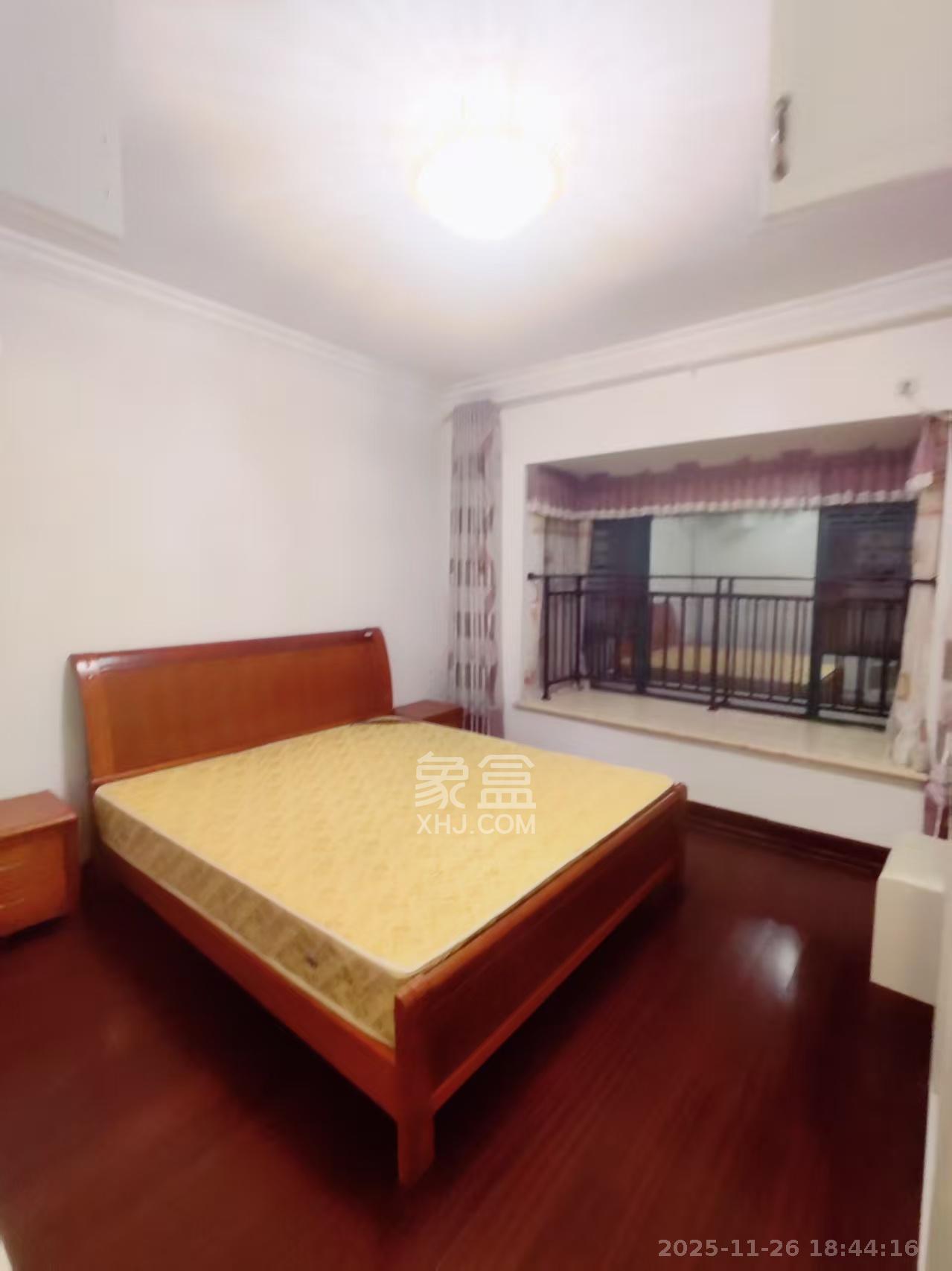 富基世纪公园 3室2厅2卫 1800.0元/月 富基世纪公园 3室2厅2卫 1800.0元/月室内图