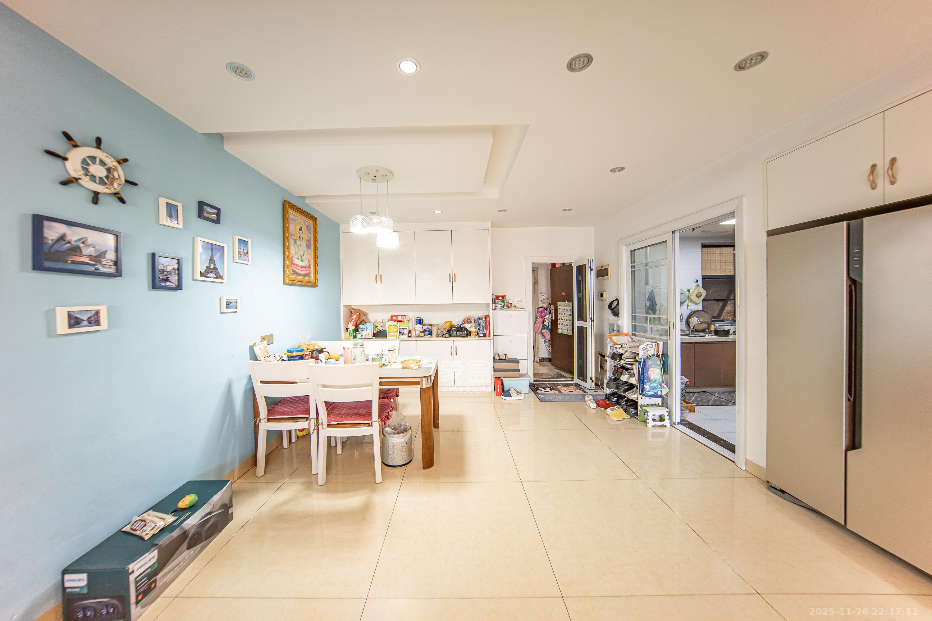 兰亭湾畔 3室2厅2卫 109.0万 兰亭湾畔 3室2厅2卫 109.0万客厅