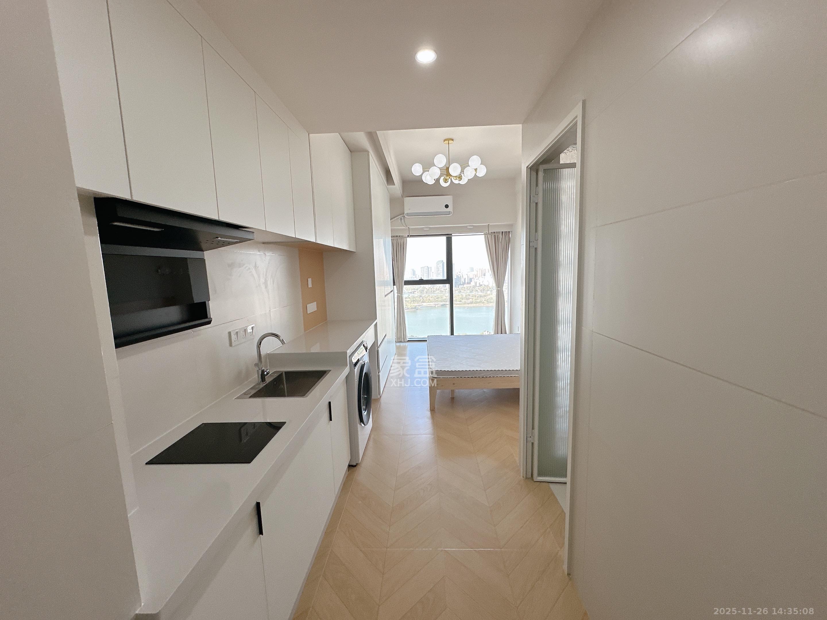 华润置地中心 1室1厅1卫 2500.0元/月 华润置地中心 1室1厅1卫 2500.0元/月室内图