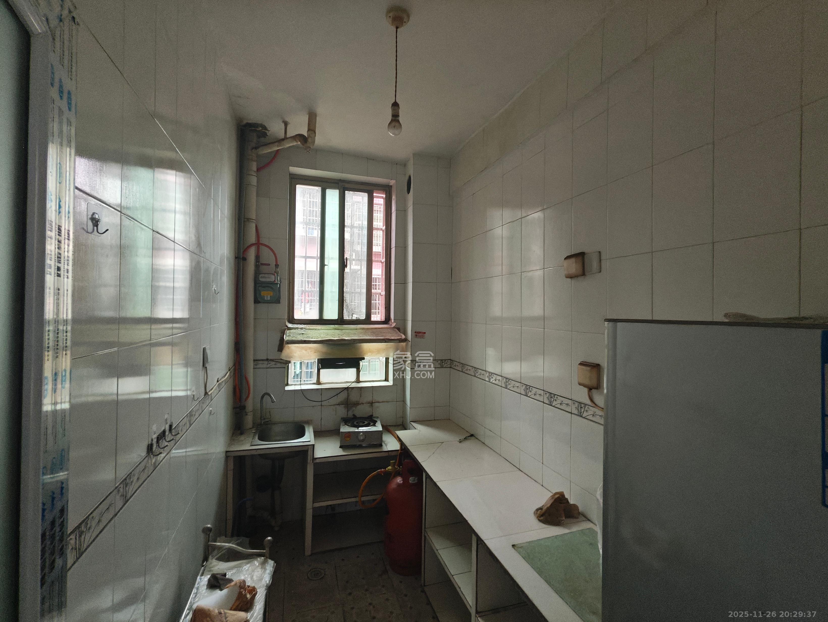 圭塘小区（圭塘一、二小区）  1室0厅0卫    1300.0元/月