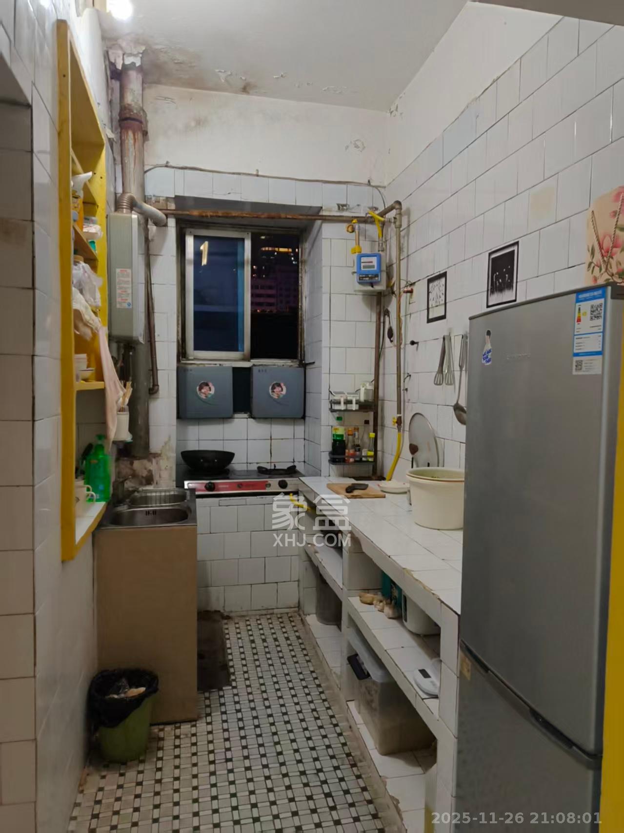 湖南大剧院 1室1厅1卫 1200.0元/月 湖南大剧院 1室1厅1卫 1200.0元/月室内图