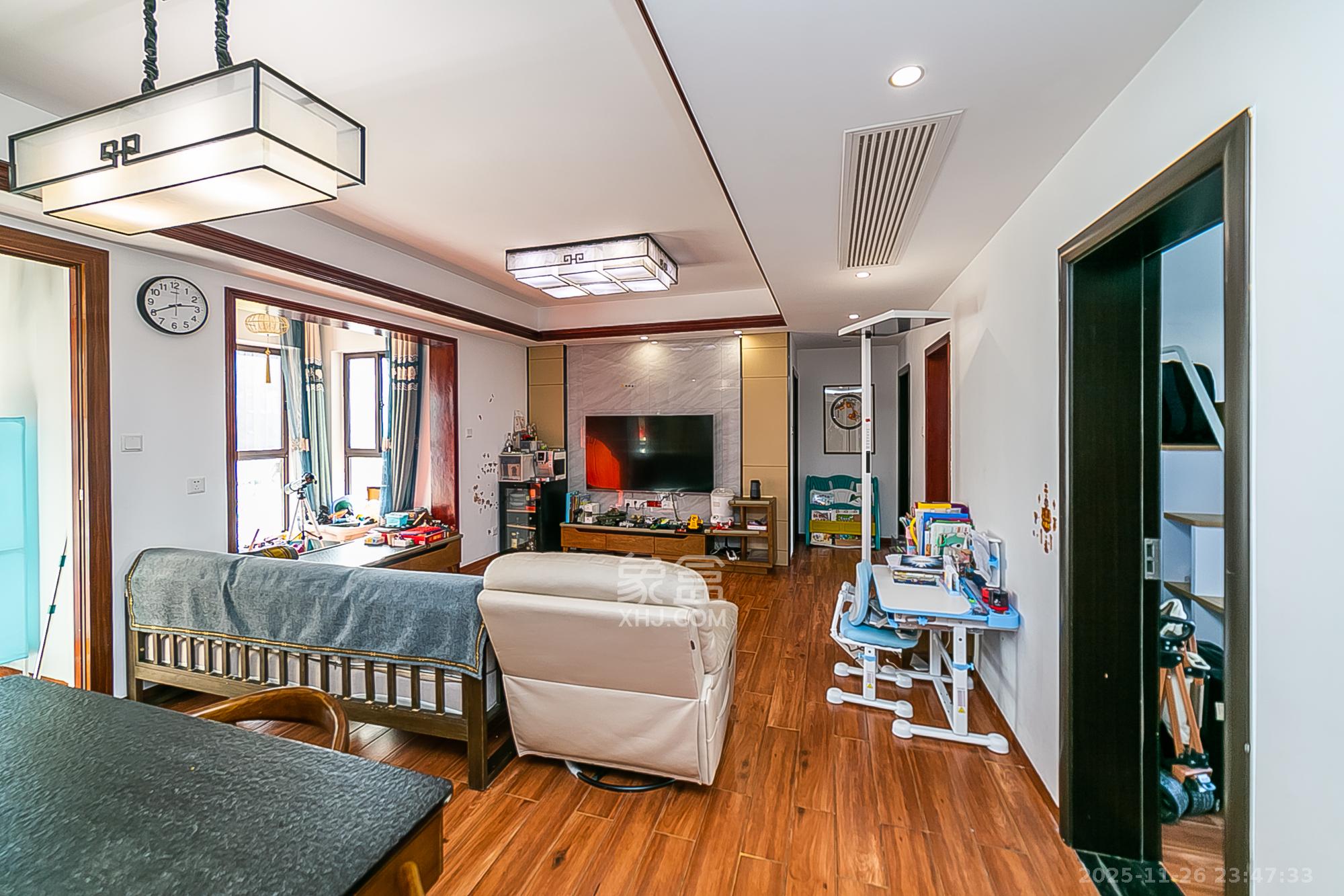 第六都（陆都小区）  4室2厅2卫    176.0万