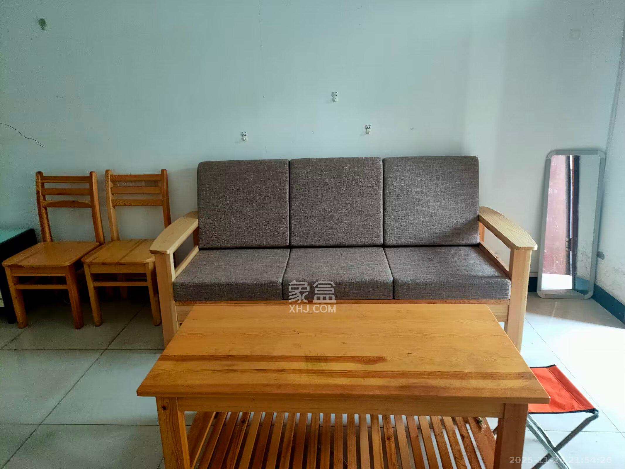 锦湘国际星城三期(锦绣苑) 1室1厅1卫 1500.0元/月 锦湘国际星城三期(锦绣苑) 1室1厅1卫 1500.0元/月室内图