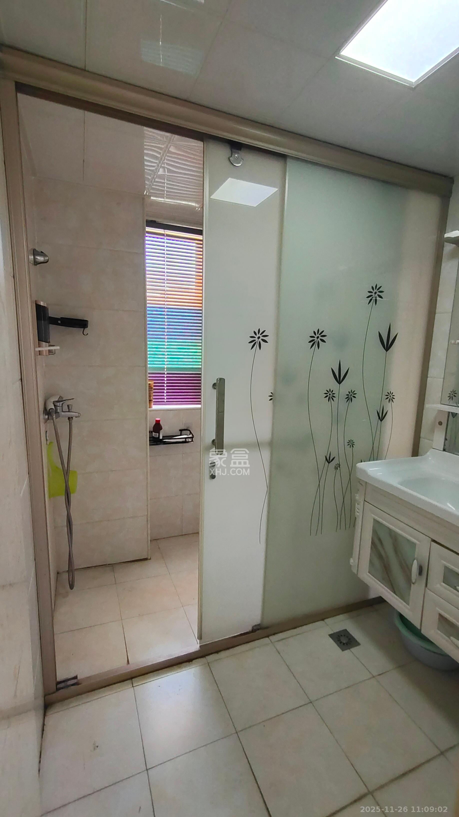 丽发新城 2室1厅1卫 1700.0元/月 丽发新城 2室1厅1卫 1700.0元/月室内图