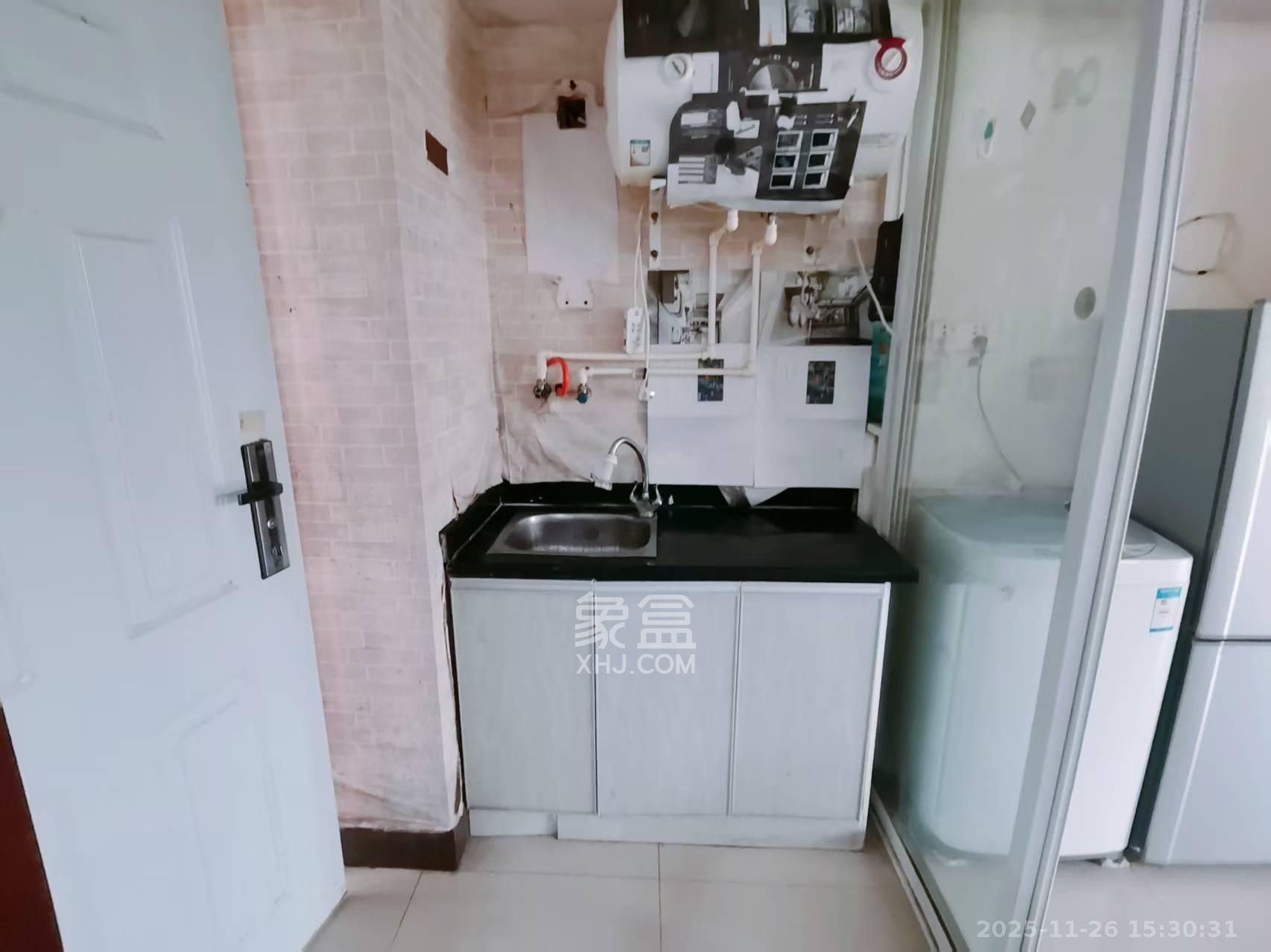 阳光100二期 1室1厅1卫 1500.0元/月 阳光100二期 1室1厅1卫 1500.0元/月室内图