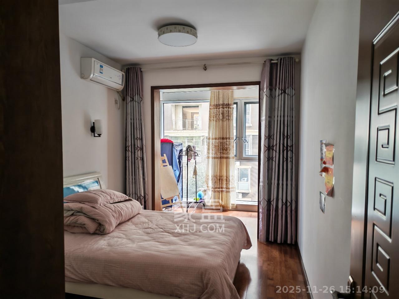 德泽苑 4室2厅2卫 2600.0元/月 德泽苑 4室2厅2卫 2600.0元/月室内图