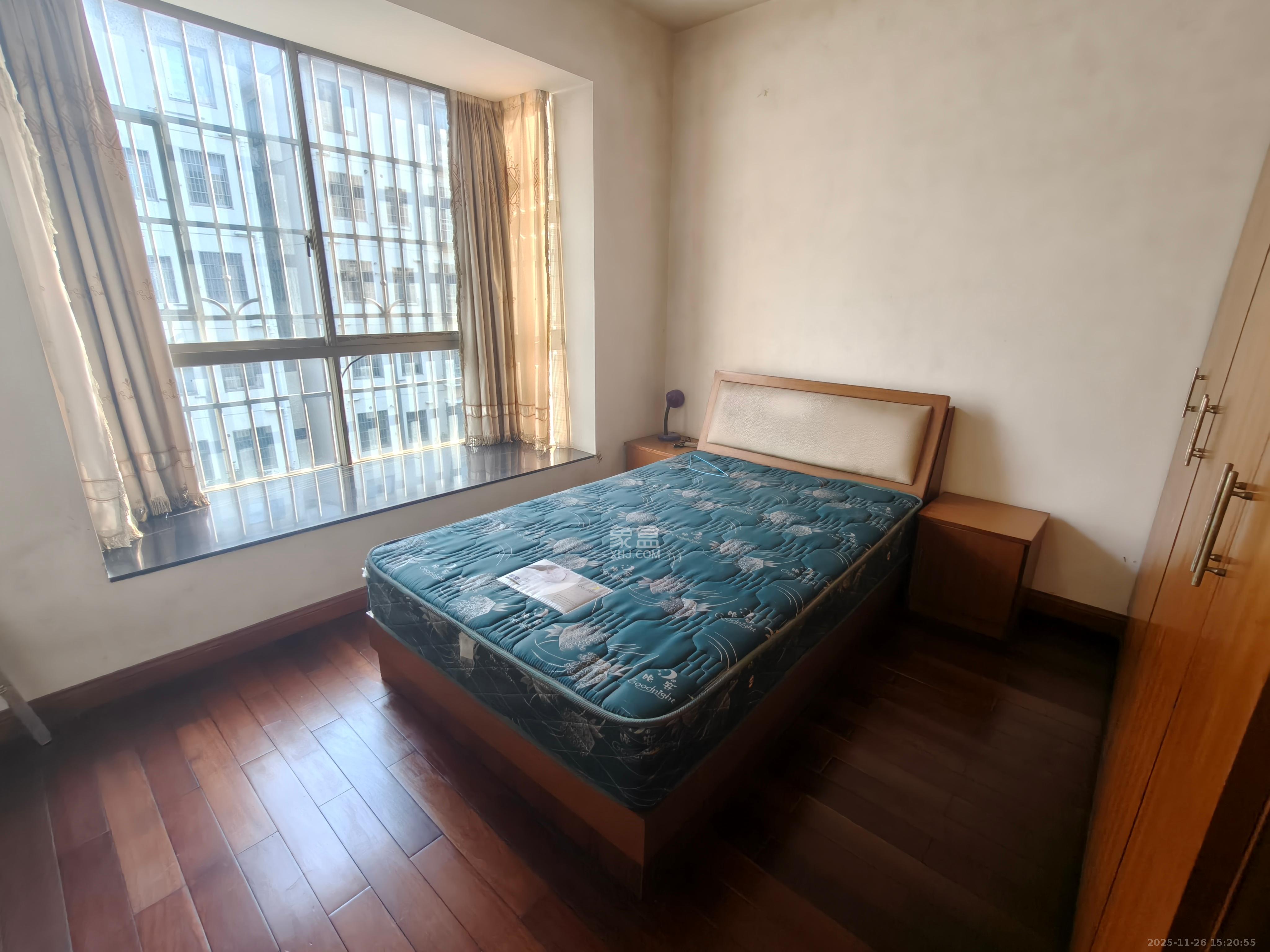 新星小区 3室2厅2卫 2000.0元/月 新星小区 3室2厅2卫 2000.0元/月室内图