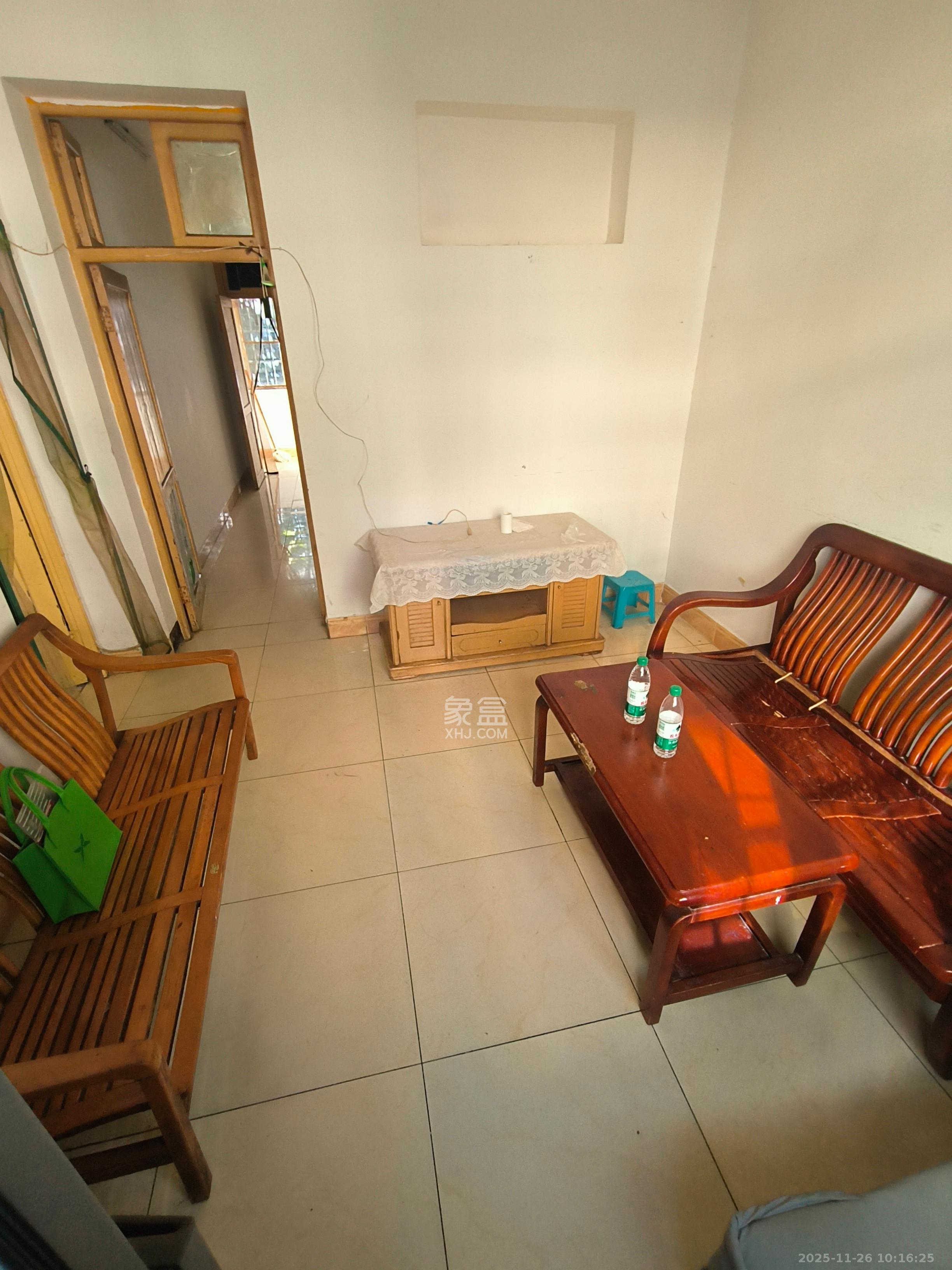 工农新村（工农桥社区）  1室1厅1卫    1200.0元/月室内图1