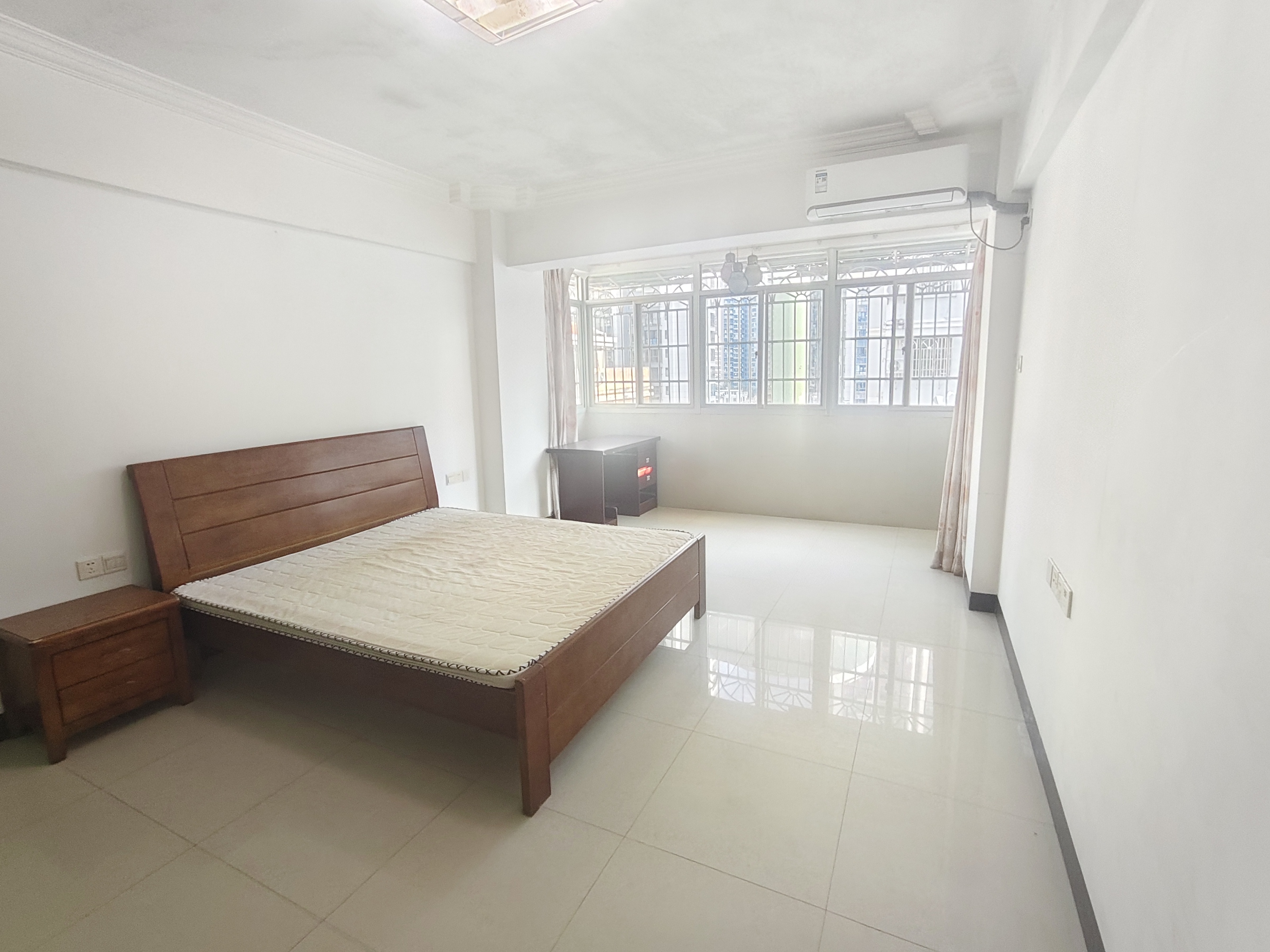 海口交通局宿舍 4室2厅2卫 2900.0元/月 海口交通局宿舍 4室2厅2卫 2900.0元/月室内图