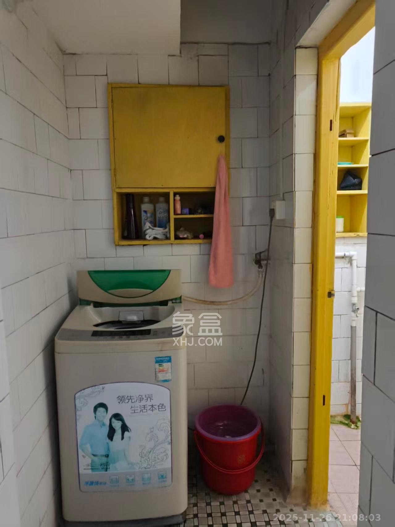 湖南大剧院 1室1厅1卫 1200.0元/月 湖南大剧院 1室1厅1卫 1200.0元/月室内图