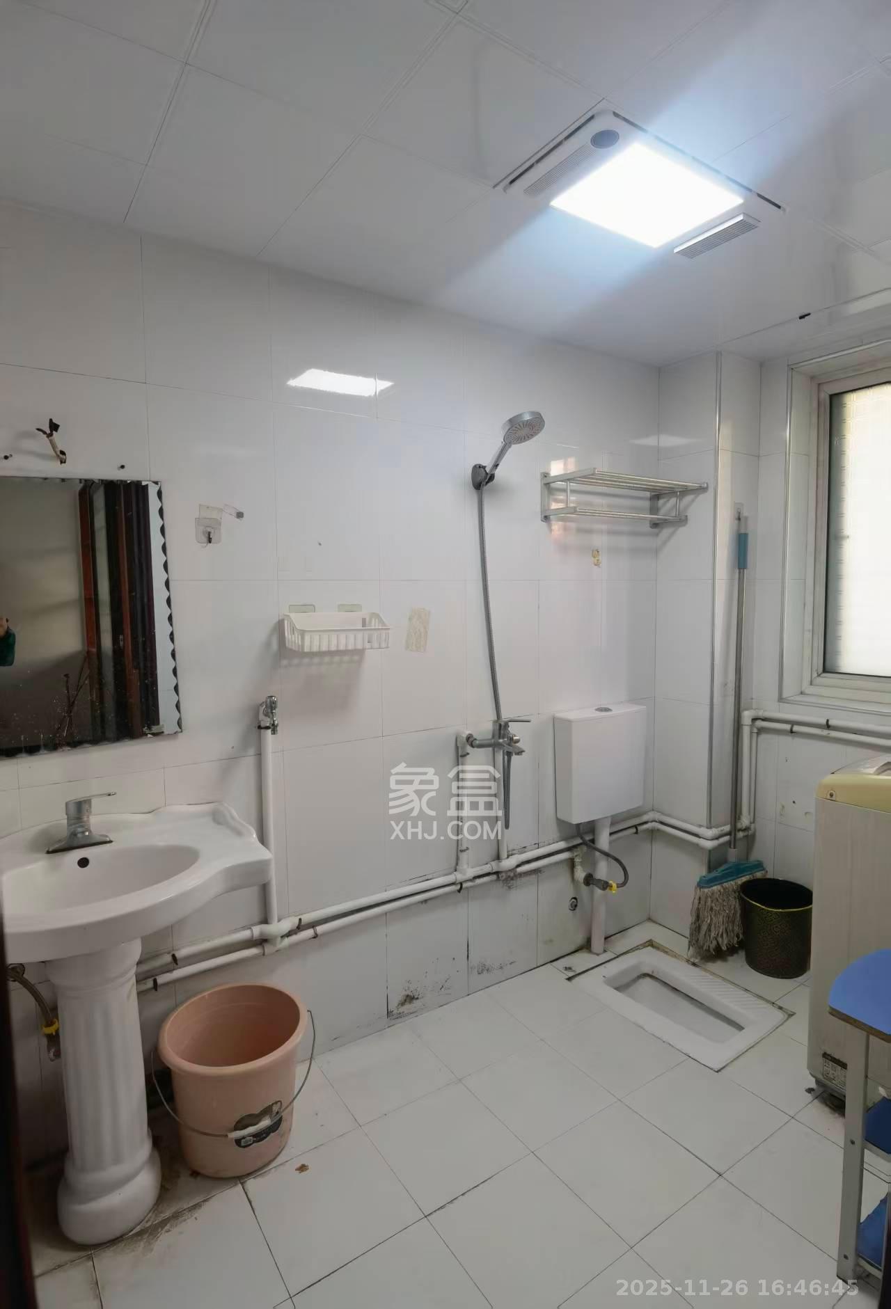 雅雀湖小区 2室1厅1卫 1600.0元/月 雅雀湖小区 2室1厅1卫 1600.0元/月室内图