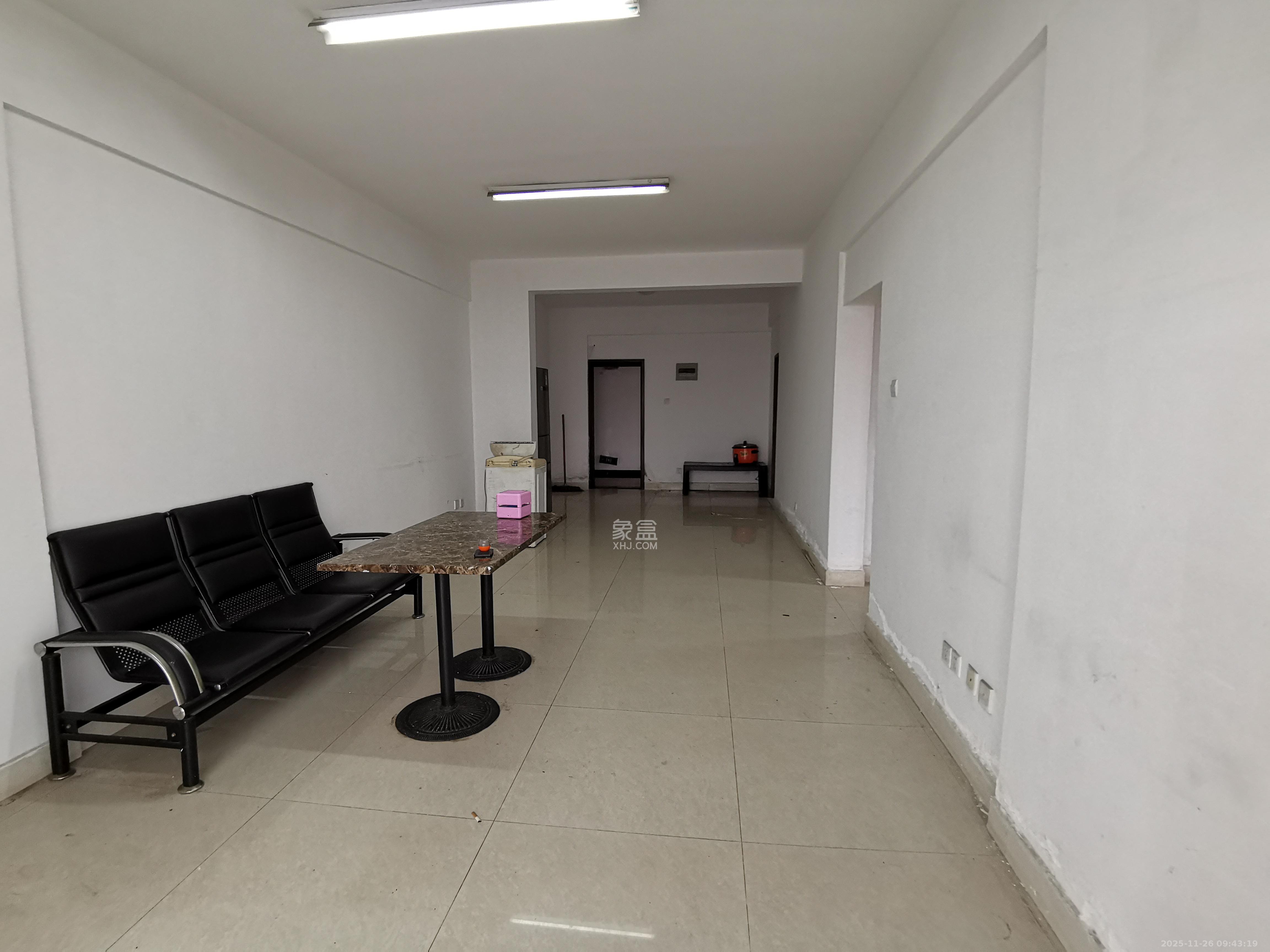 上河国际A座 2室2厅1卫 2800.0元/月 上河国际A座 2室2厅1卫 2800.0元/月室内图