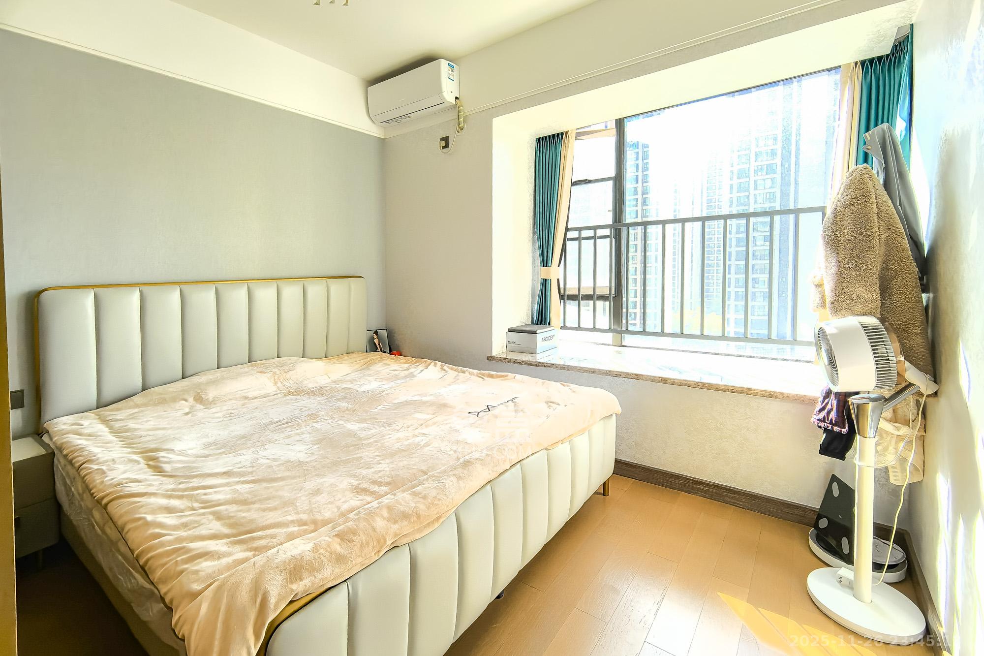 长房雍景湾  3室2厅2卫    138.8万卧室