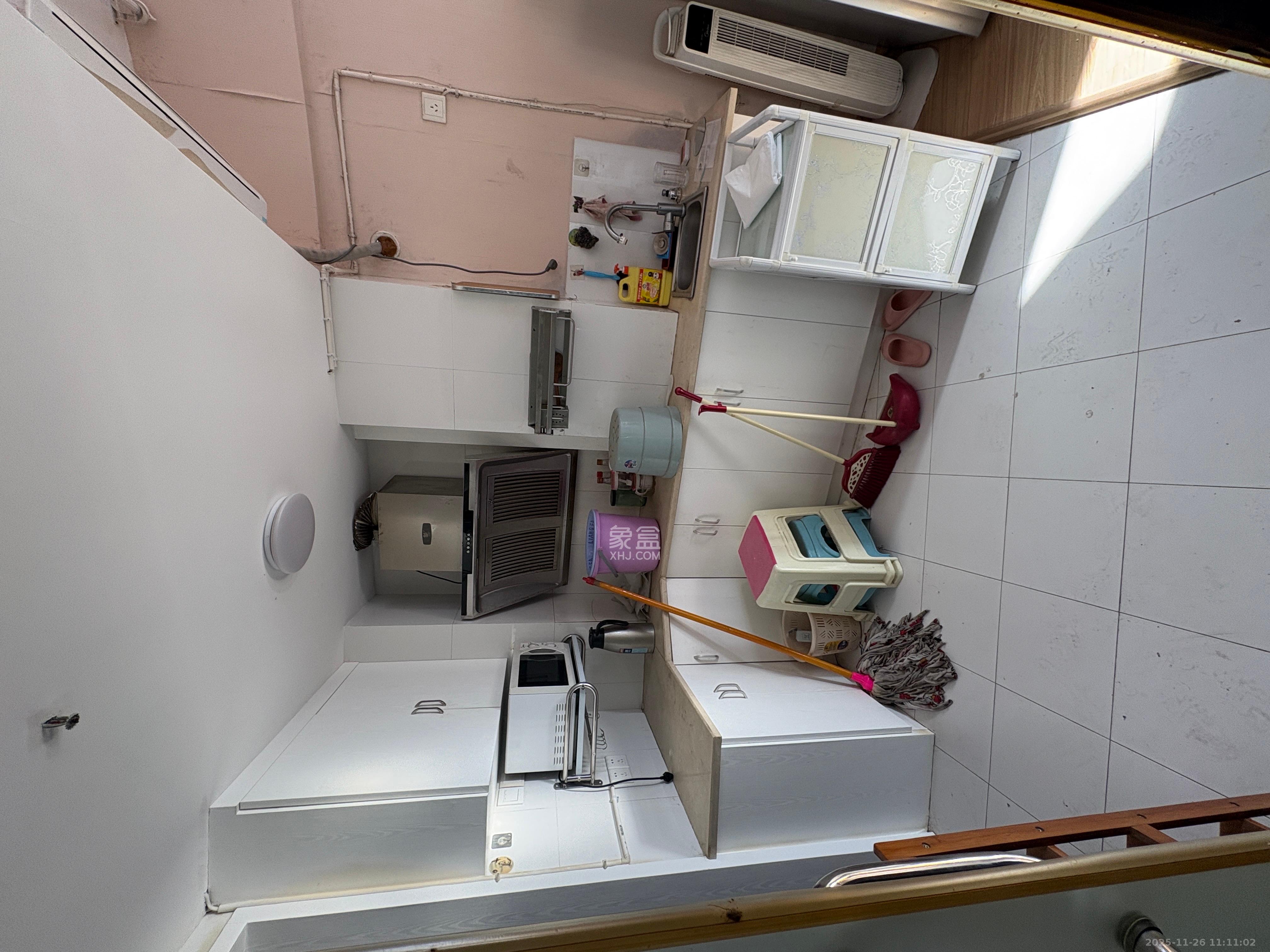 2076至高点 1室1厅1卫 1300.0元/月 2076至高点 1室1厅1卫 1300.0元/月室内图