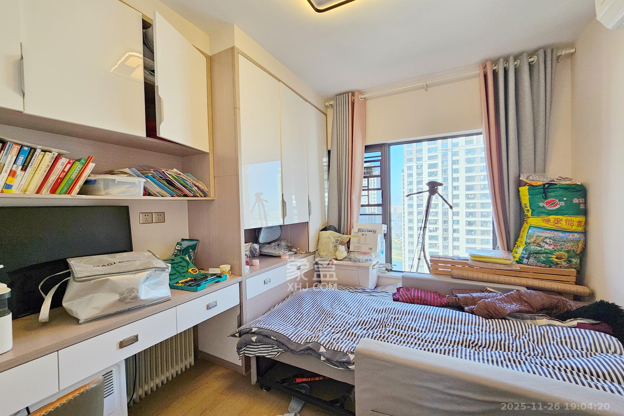 阳光城尚东湾愉景苑 3室2厅2卫 124.0万 阳光城尚东湾愉景苑 3室2厅2卫 124.0万卧室