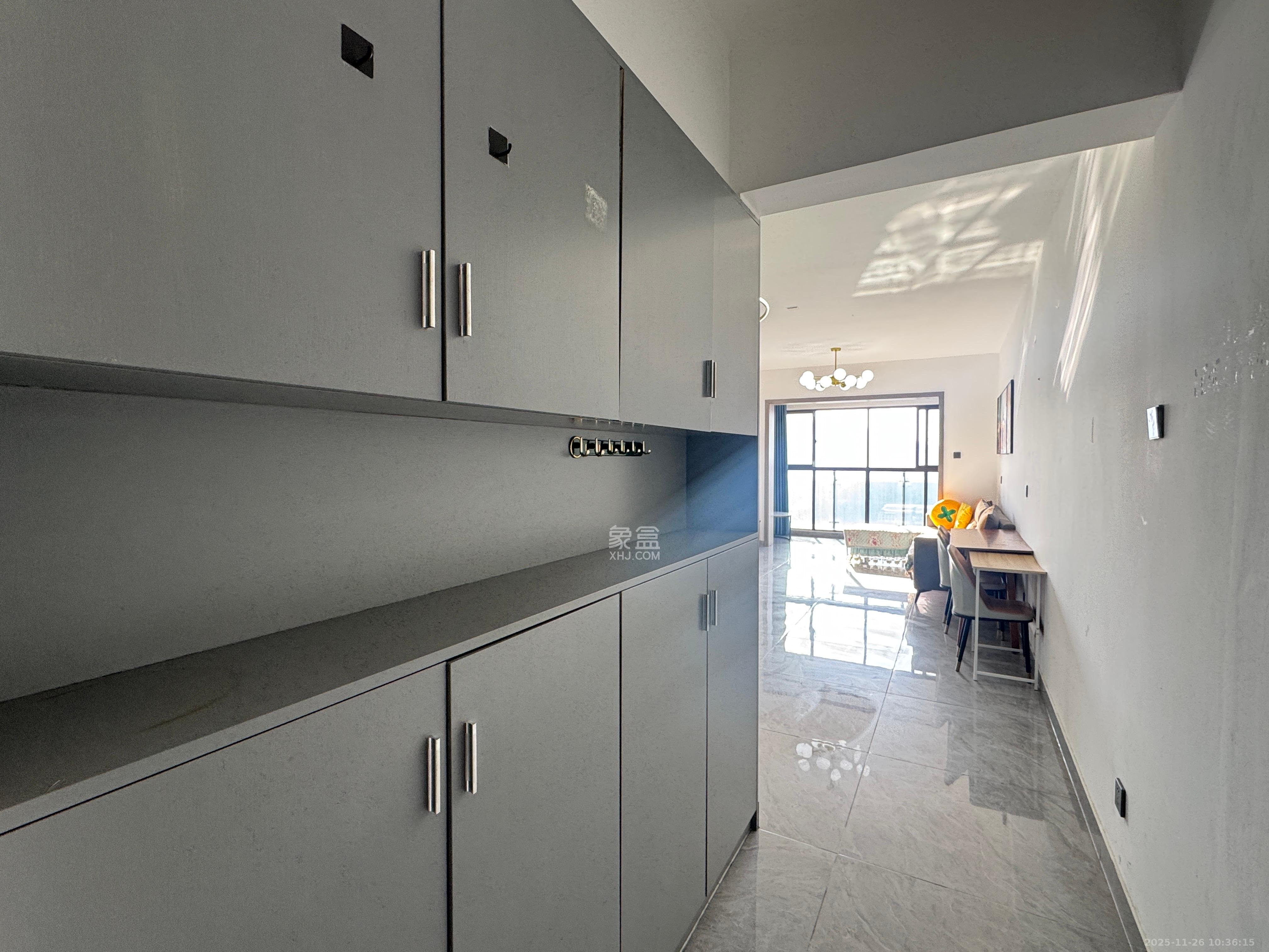 达美D6区  3室2厅1卫    2800.0元/月室内图